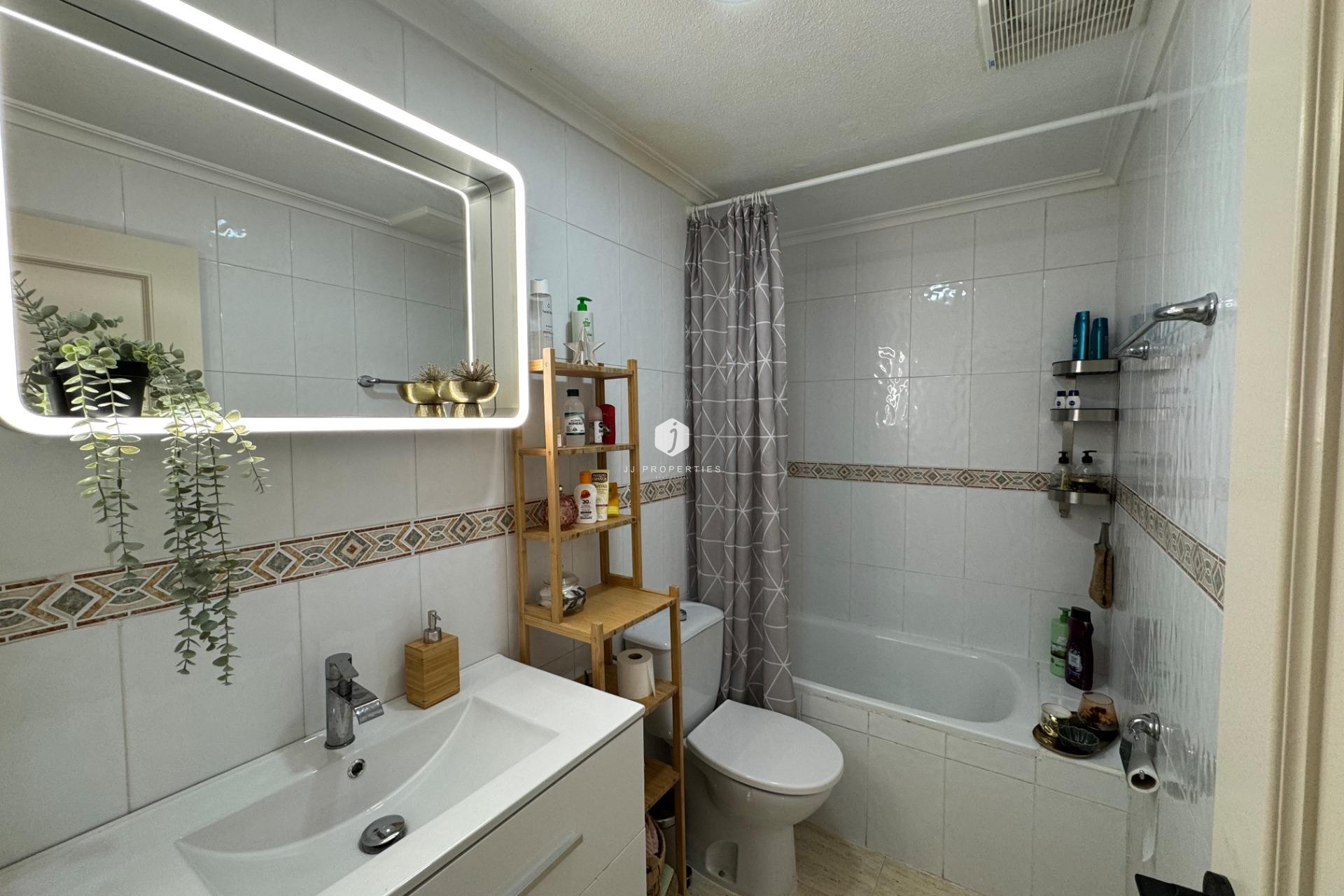 Aus zweiter Hand - Bungalow -
Torrevieja - La Siesta - El Salado - Torreta