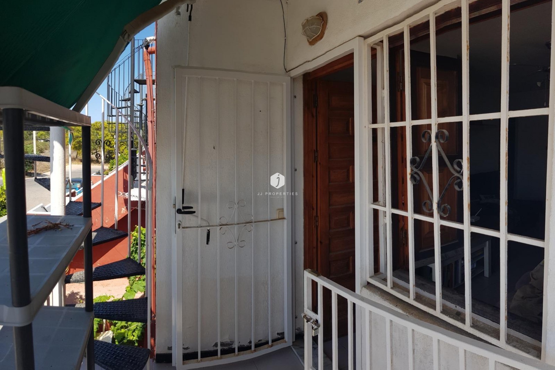 Aus zweiter Hand - Bungalow -
Torrevieja - La siesta