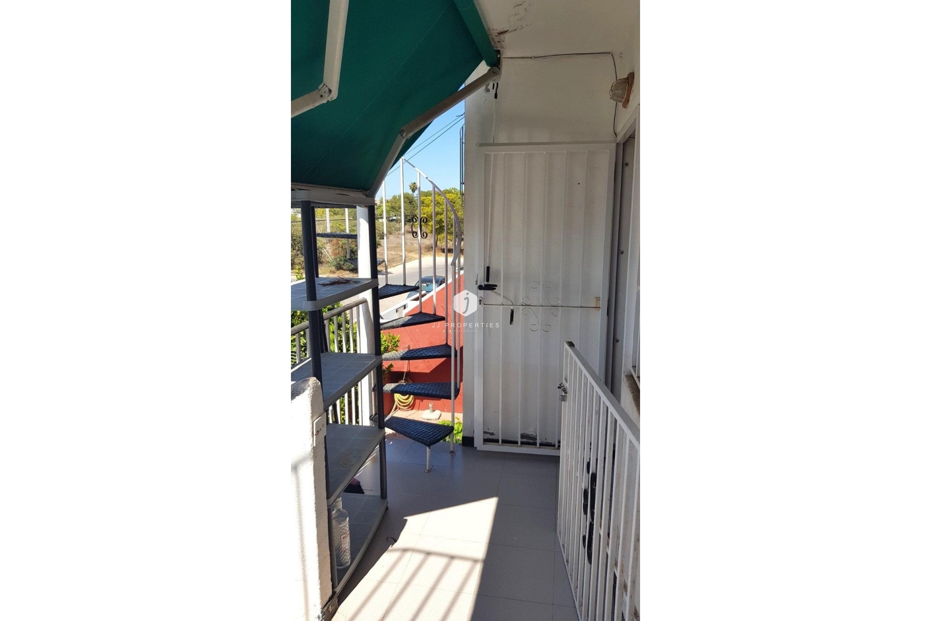 Aus zweiter Hand - Bungalow -
Torrevieja - La siesta