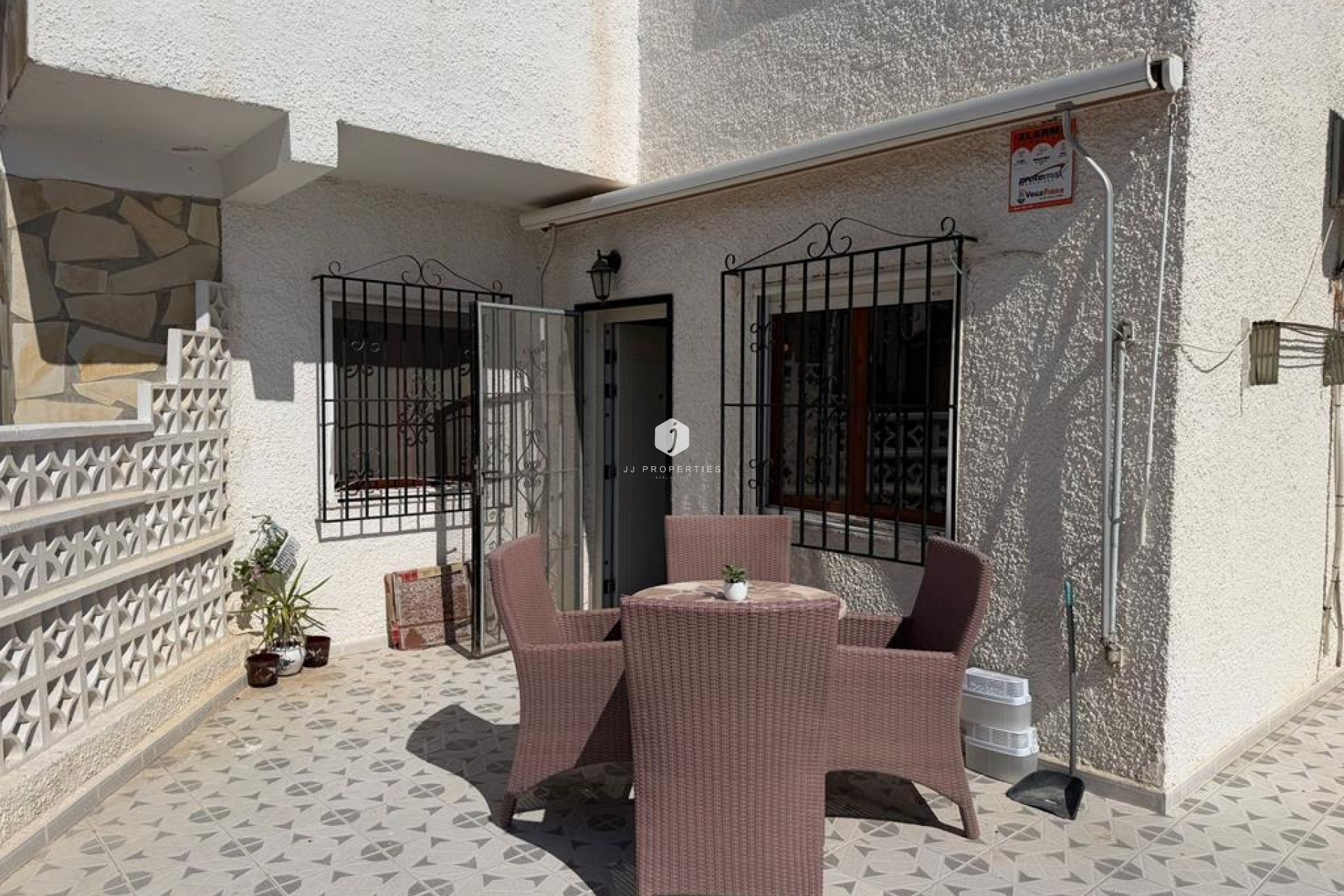 Aus zweiter Hand - Bungalow -
Torrevieja - LA TORRETAS