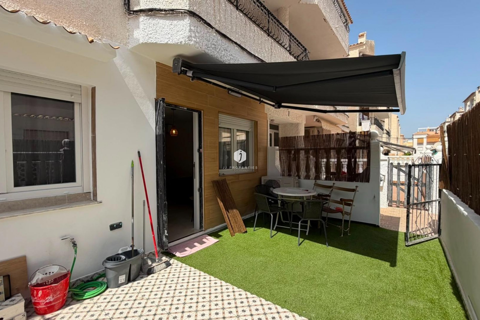 Aus zweiter Hand - Bungalow -
Torrevieja - La veleta
