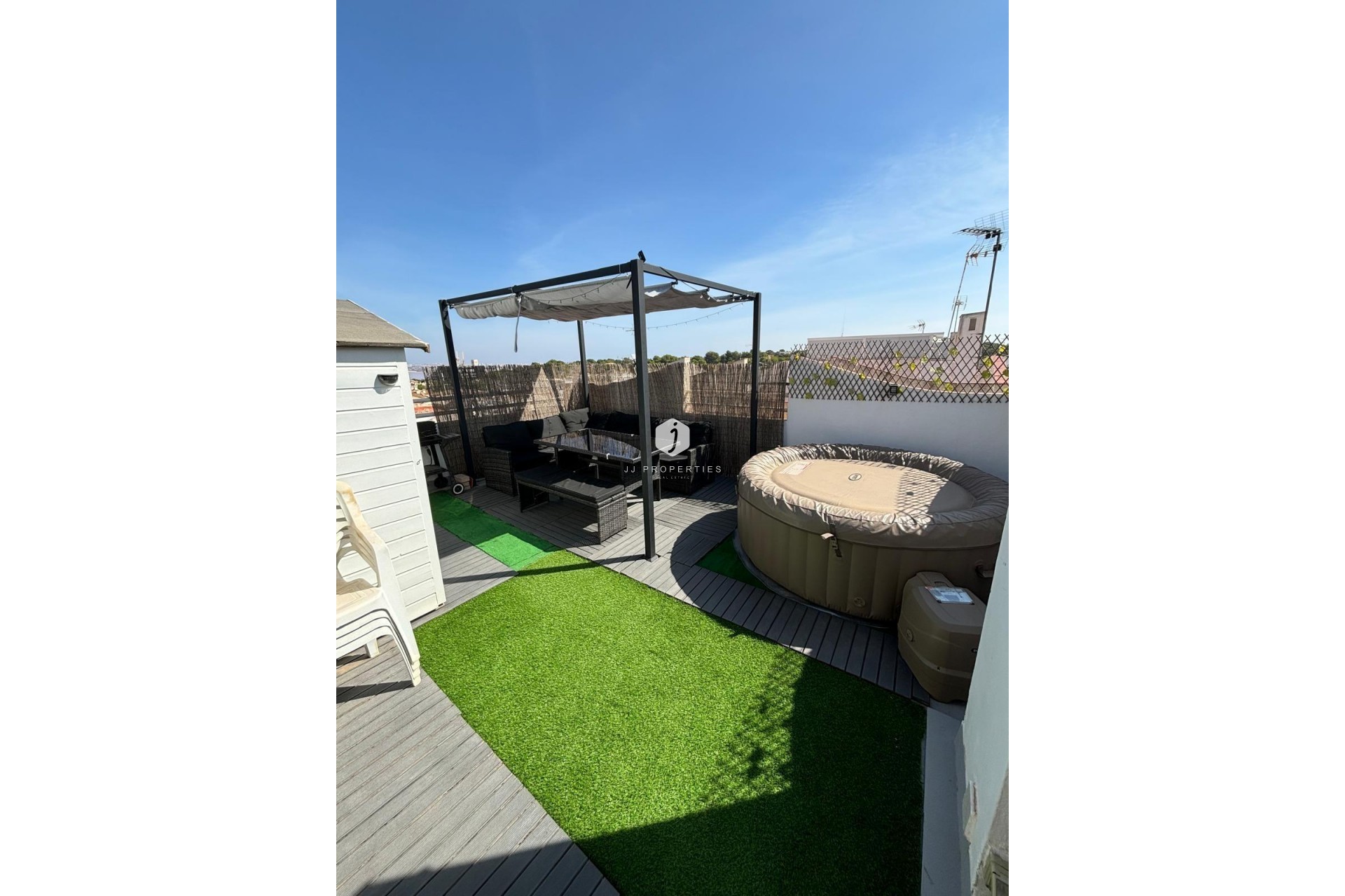 Aus zweiter Hand - Bungalow -
Torrevieja - Los Balcones