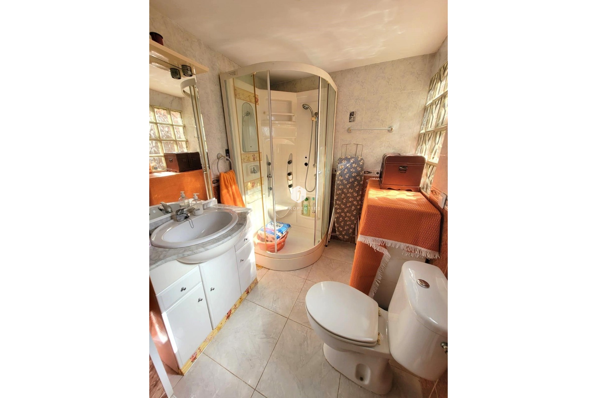 Aus zweiter Hand - Bungalow -
Torrevieja - Los Frutales