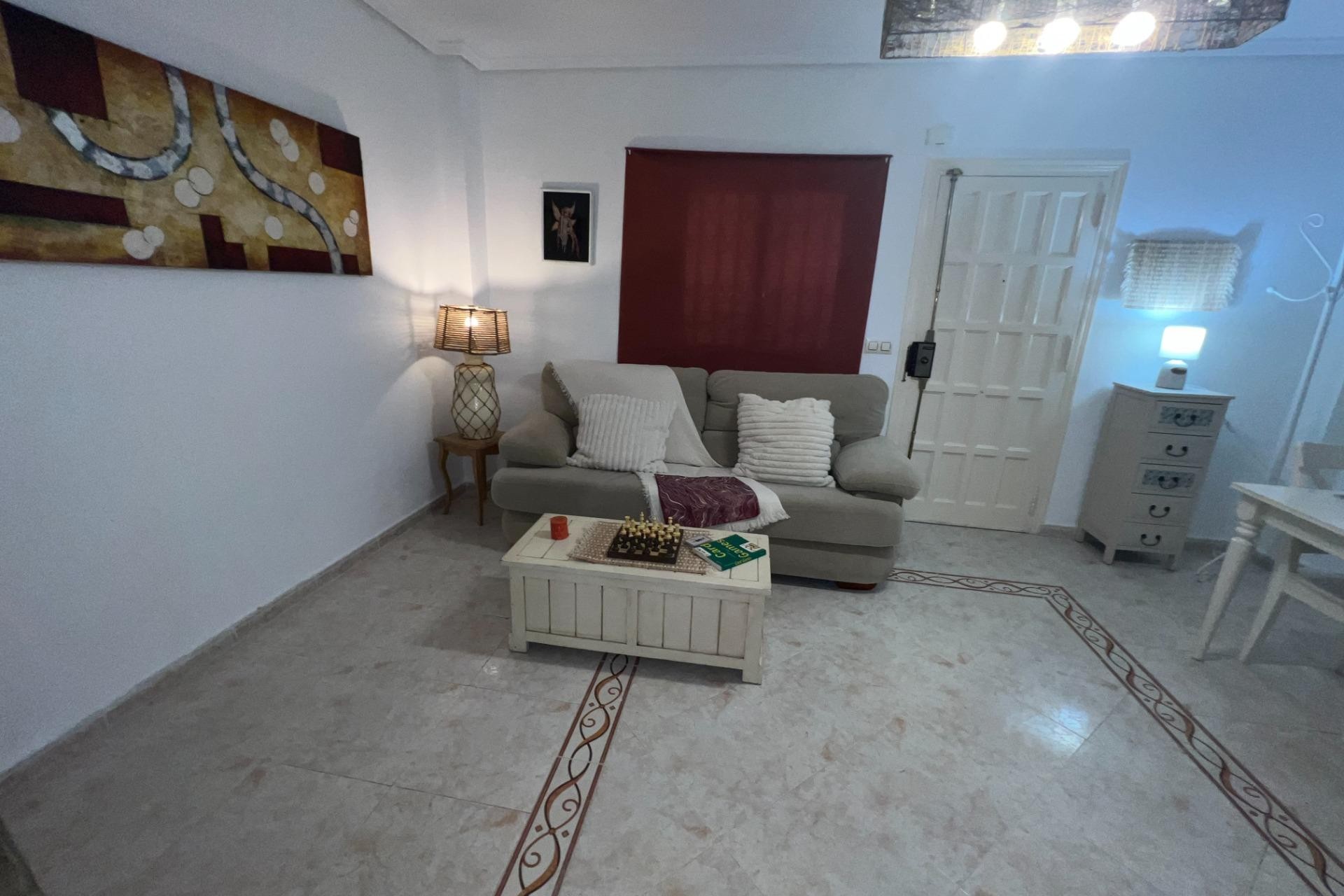 Aus zweiter Hand - Bungalow -
Torrevieja - Nueva Torrevieja