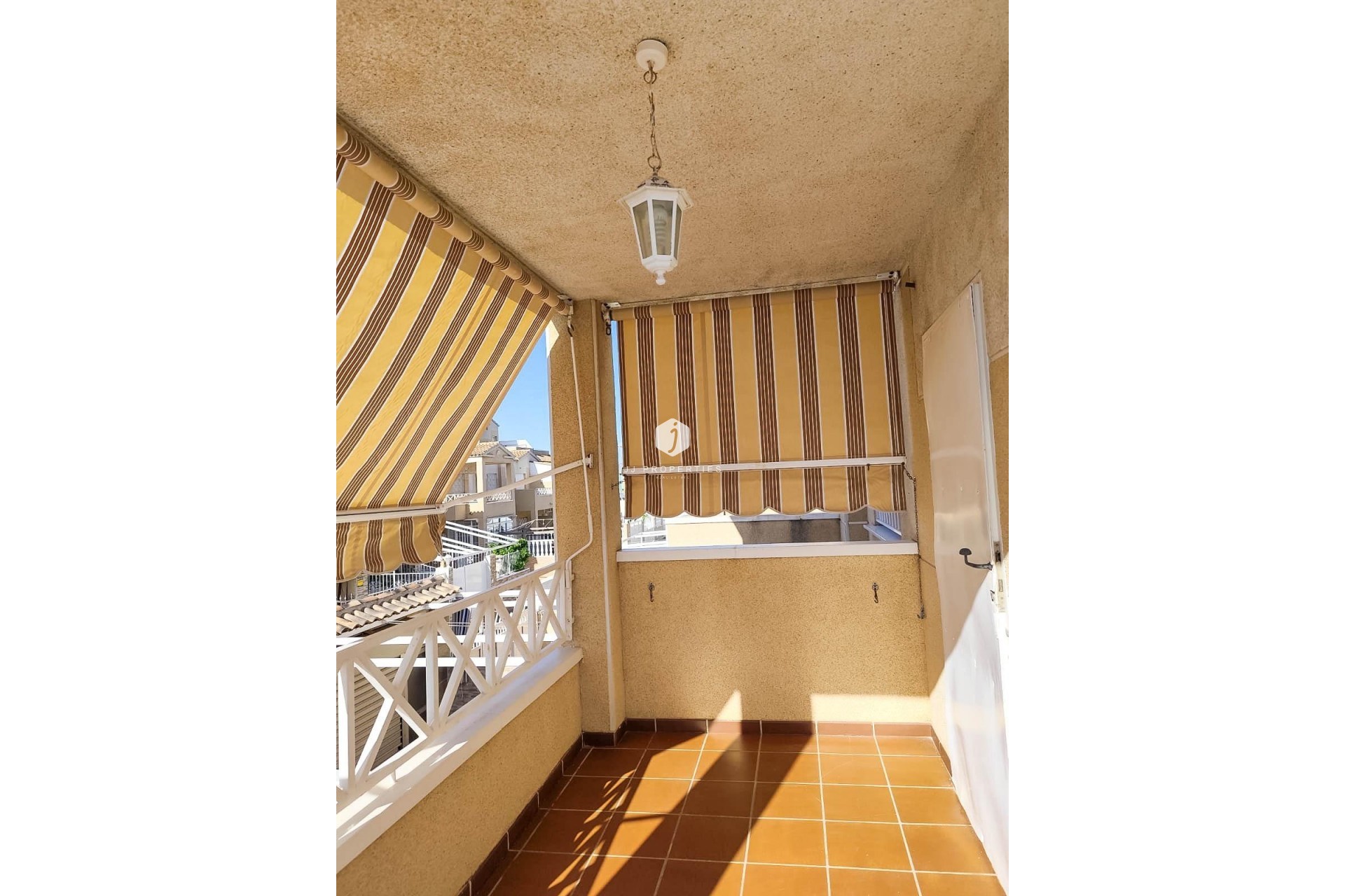 Aus zweiter Hand - Bungalow -
Torrevieja - Parque Acuático - Sector 25