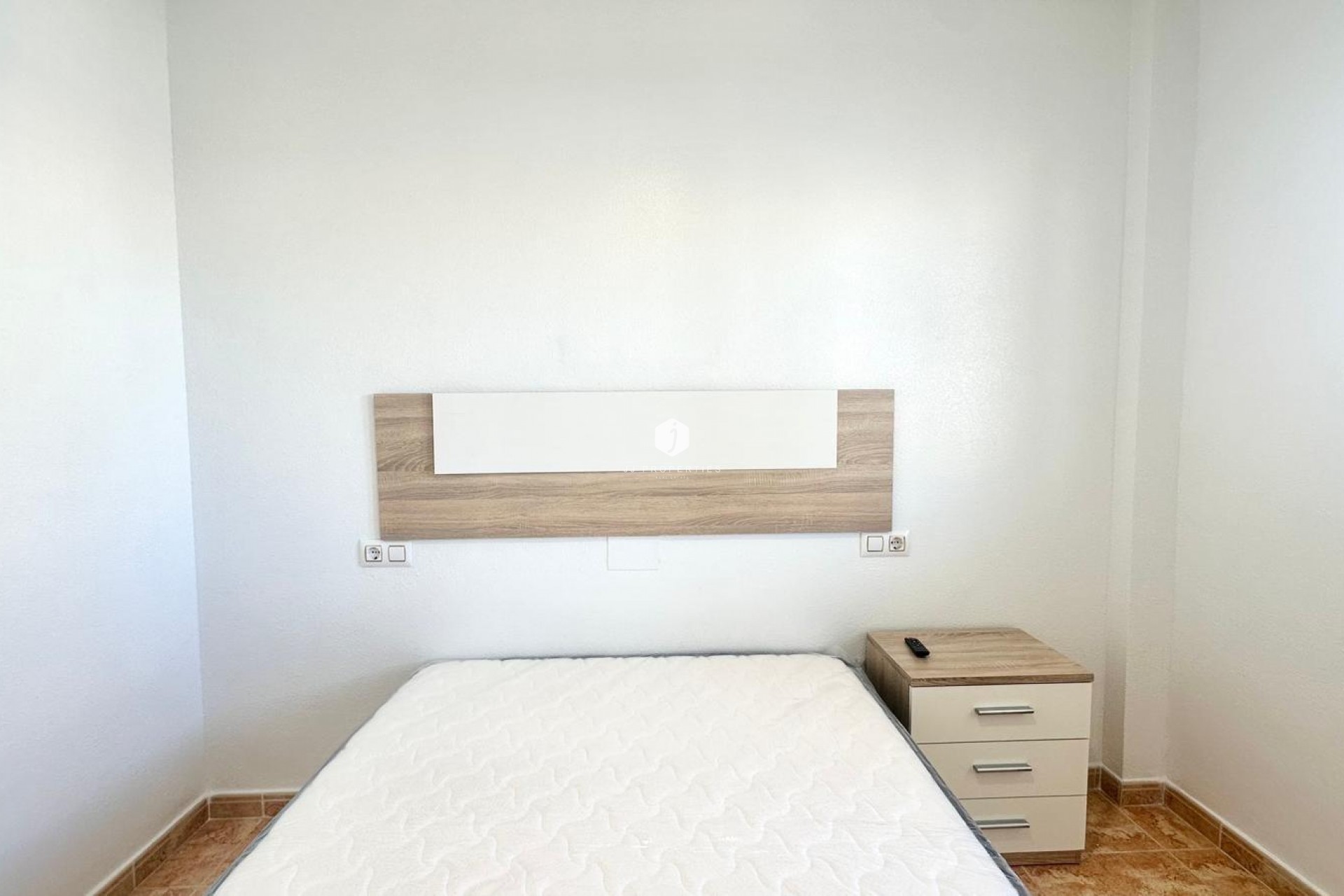 Aus zweiter Hand - Bungalow -
Torrevieja - Playa de los Locos