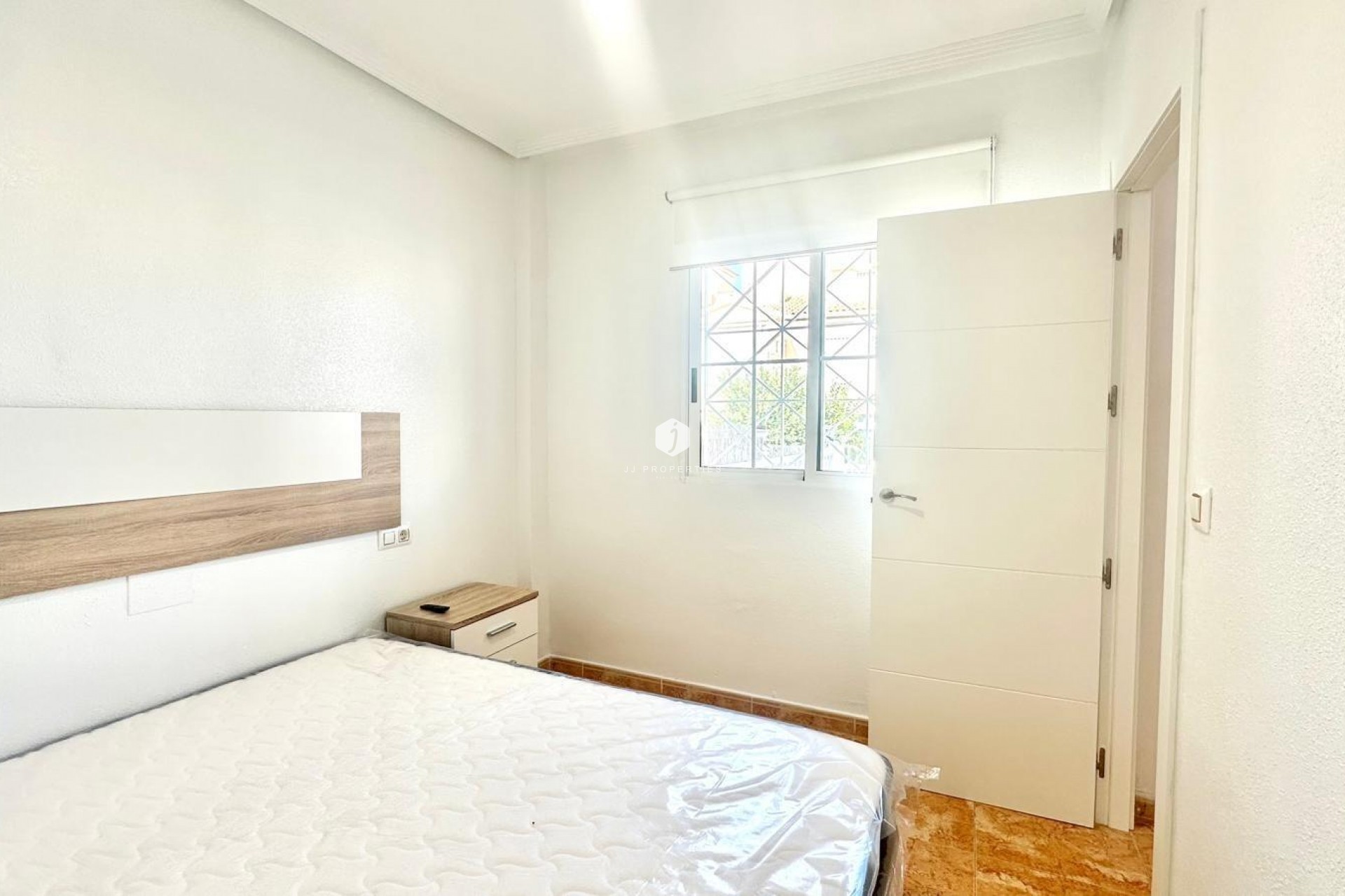 Aus zweiter Hand - Bungalow -
Torrevieja - Playa de los Locos