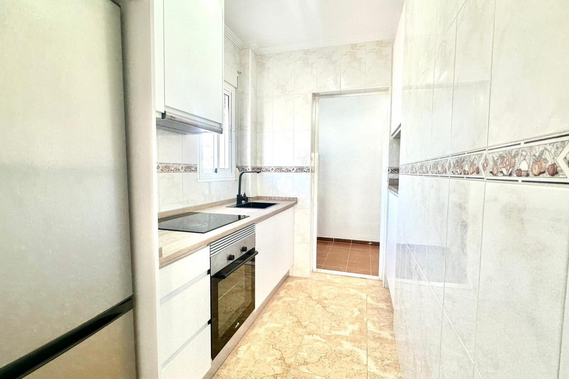 Aus zweiter Hand - Bungalow -
Torrevieja - Playa de los Locos