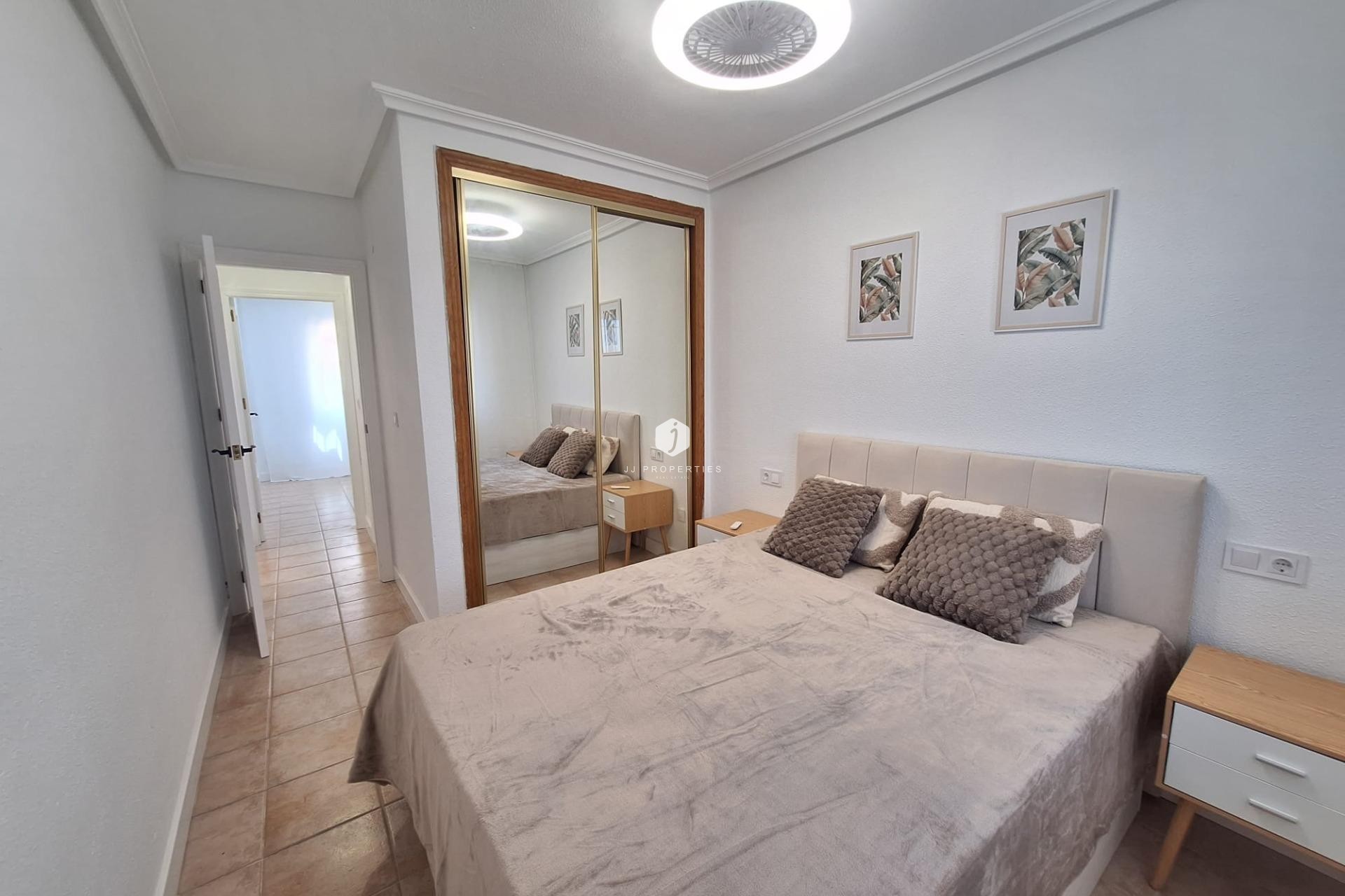 Aus zweiter Hand - Bungalow -
Torrevieja - Sector 25