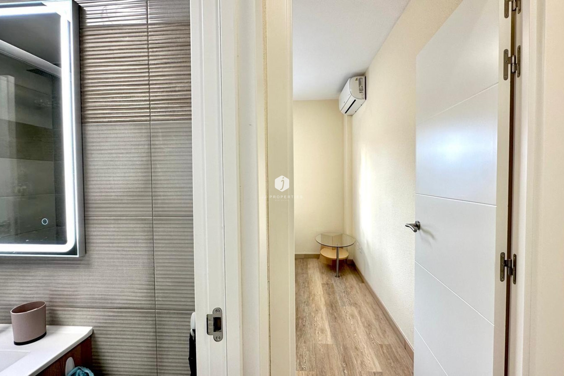 Aus zweiter Hand - Bungalow -
Torrevieja - Torreblanca