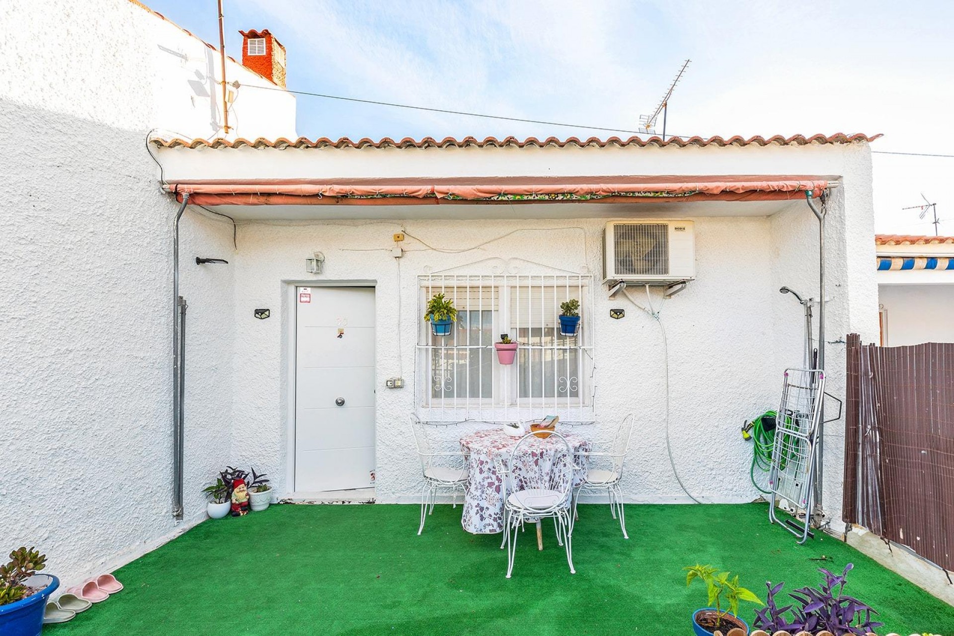 Aus zweiter Hand - Bungalow -
Torrevieja - Torretas