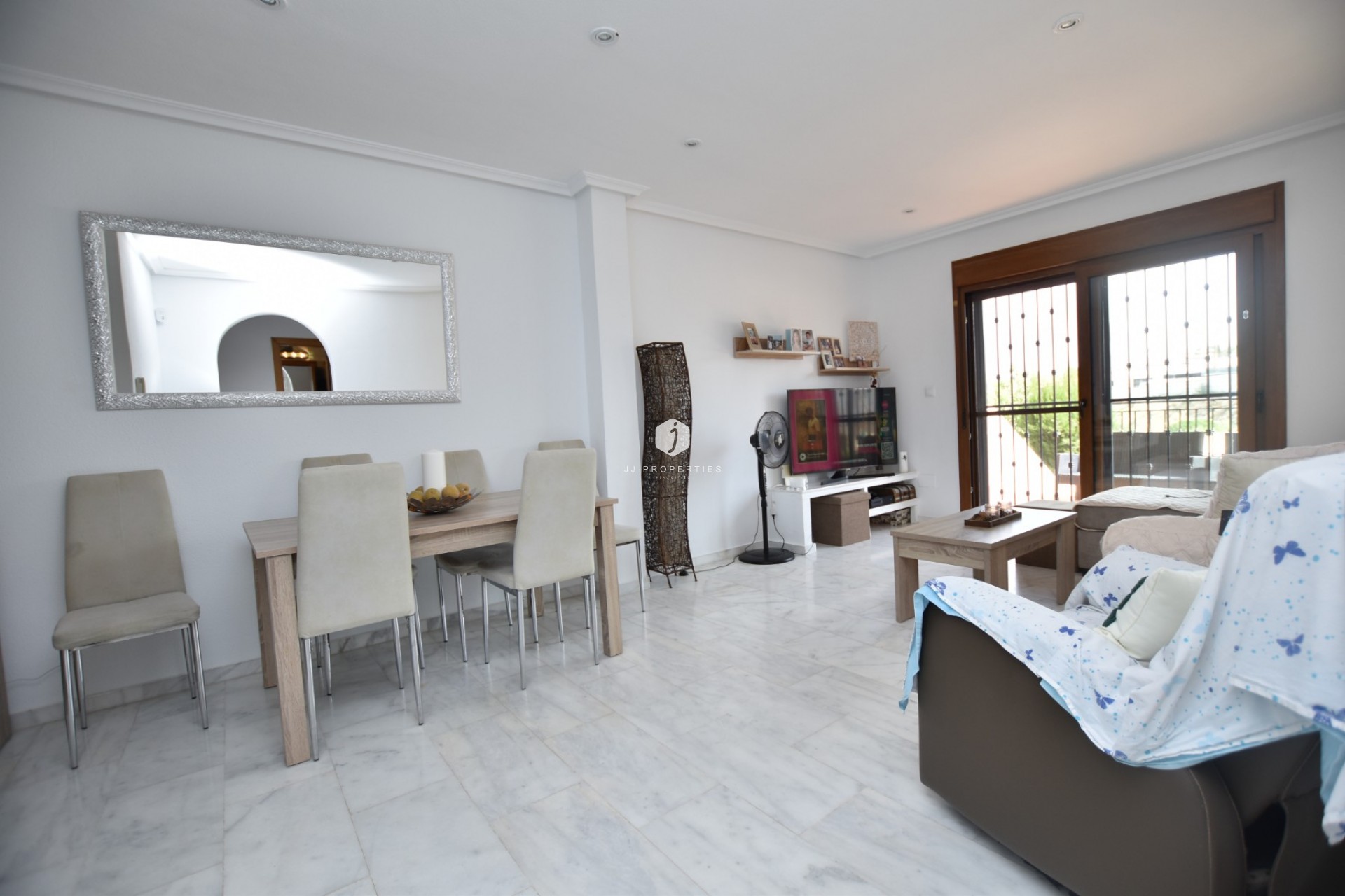 Aus zweiter Hand - Chalet -
Algorfa - Inland