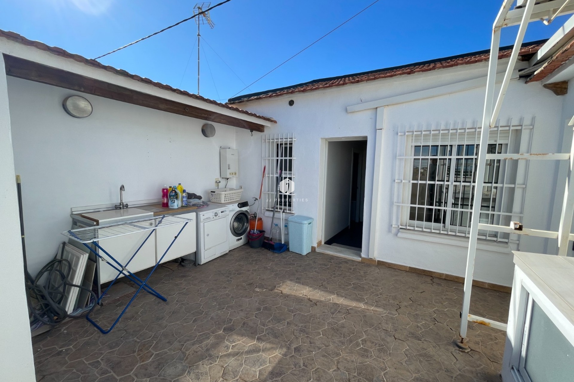 Aus zweiter Hand - Chalet -
Algorfa - Inland