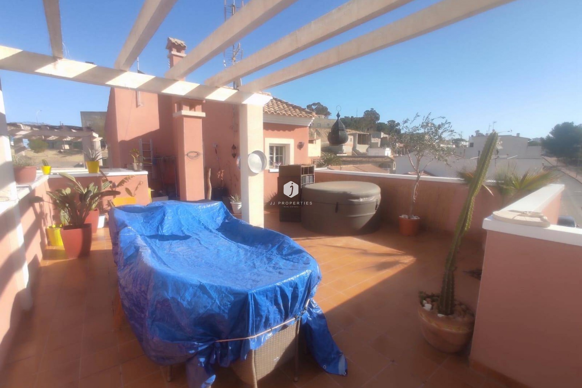 Aus zweiter Hand - Chalet -
Bigastro - Comunidad Valenciana