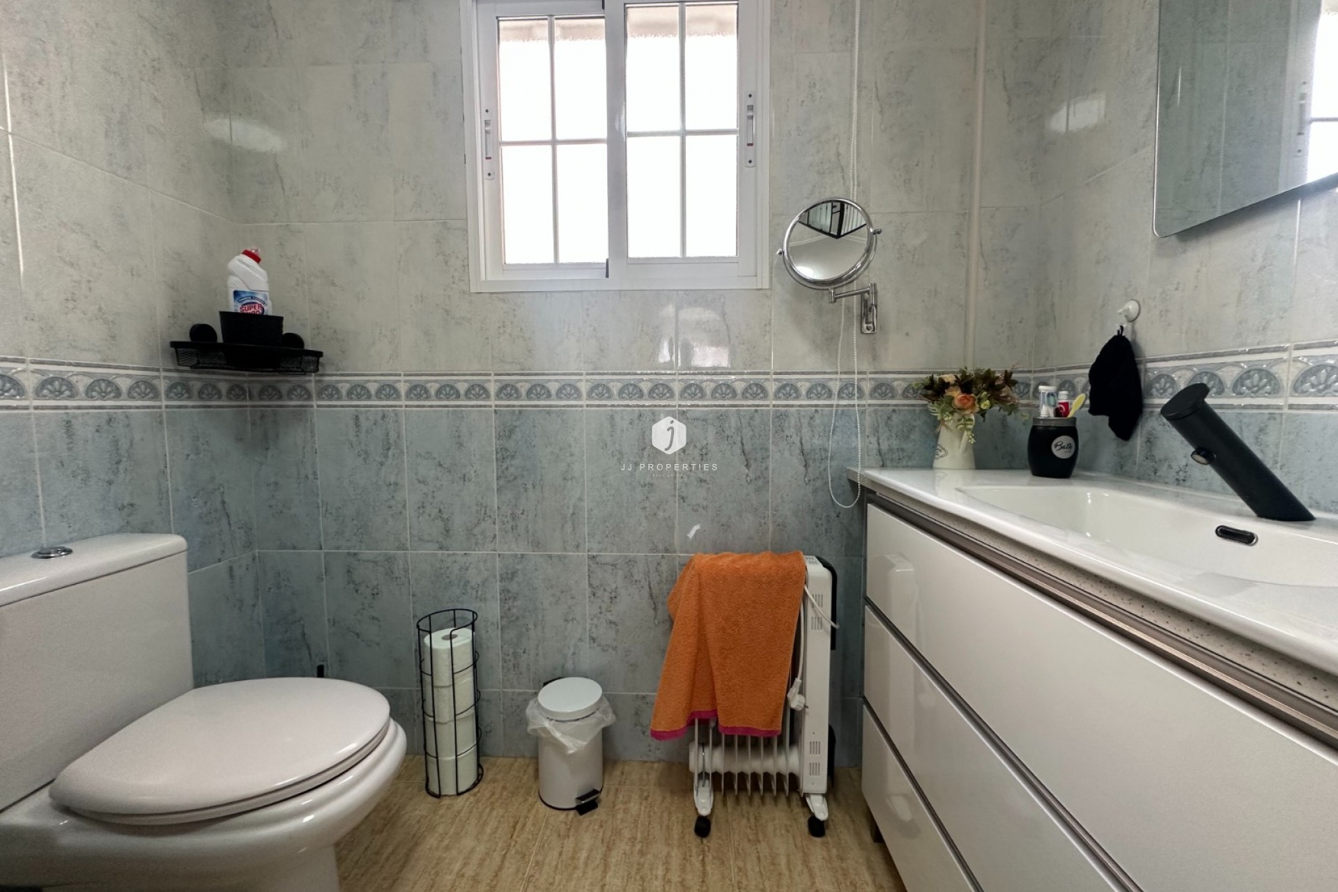 Aus zweiter Hand - Chalet -
Bigastro - Inland