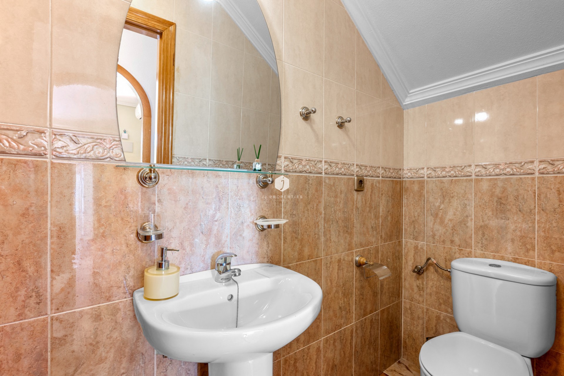 Aus zweiter Hand - Chalet -
Cabo Roig - Costa Blanca
