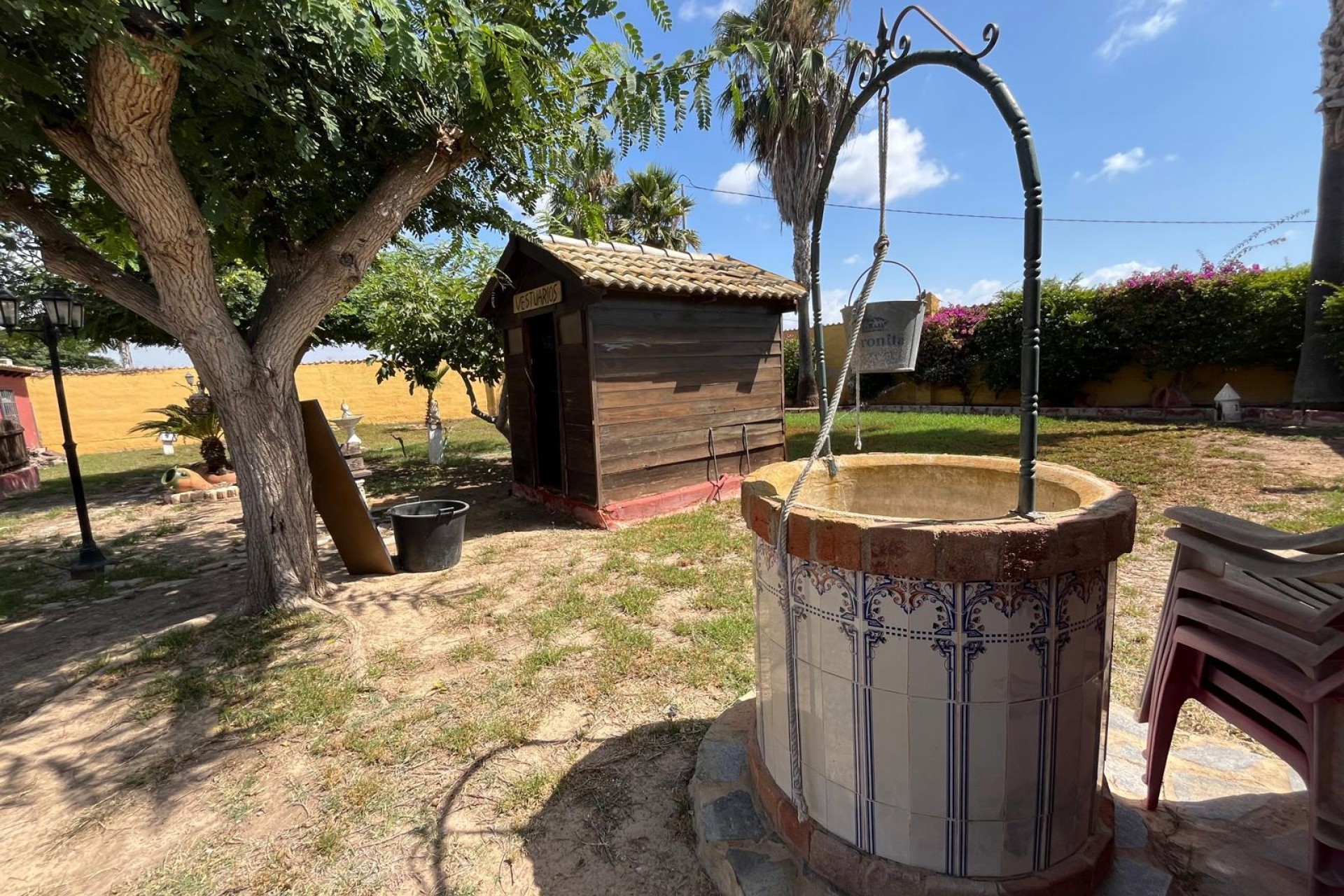 Aus zweiter Hand - Chalet -
Dolores - Camino De La Cebada