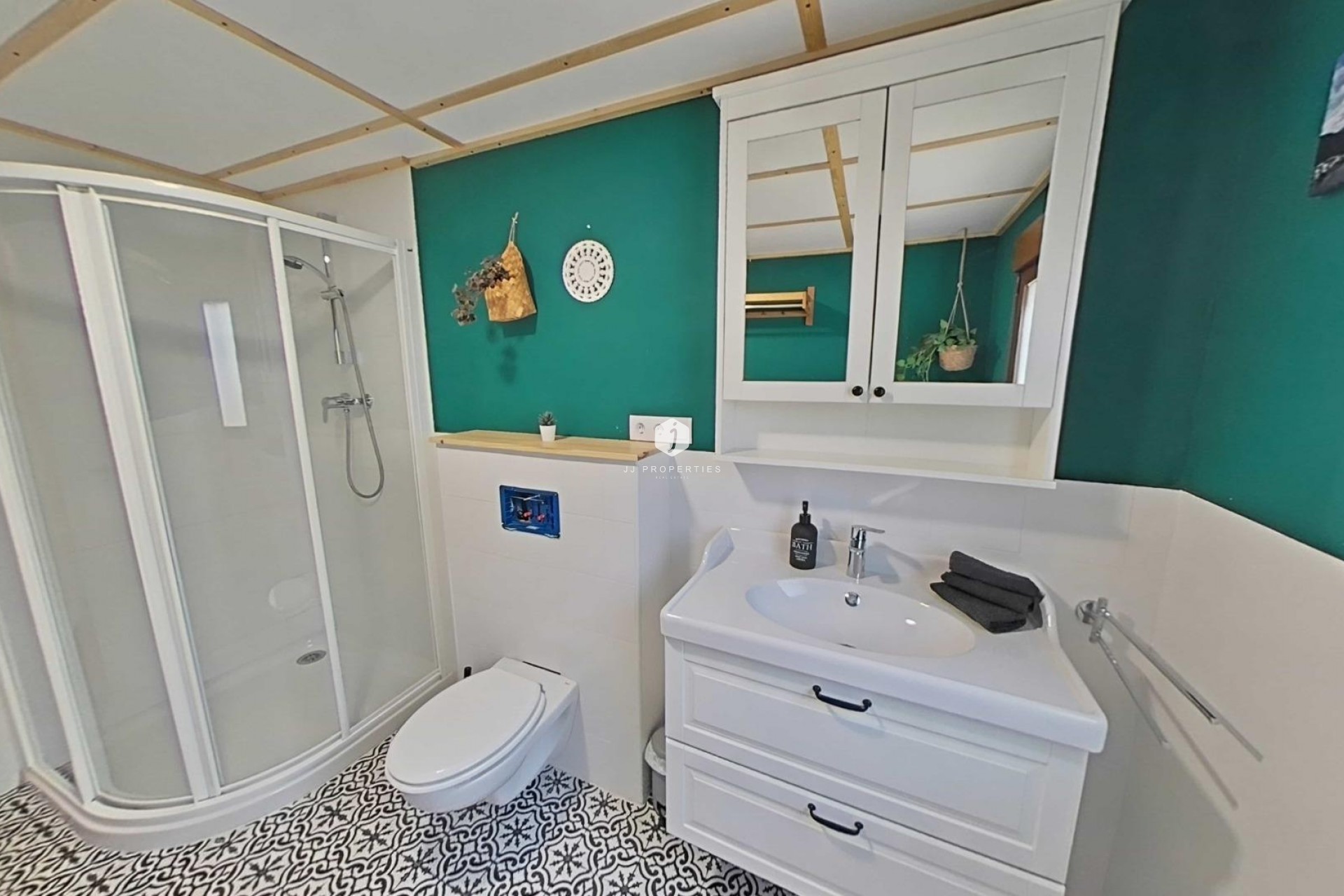 Aus zweiter Hand - Chalet -
Formentera del Segura - Centro