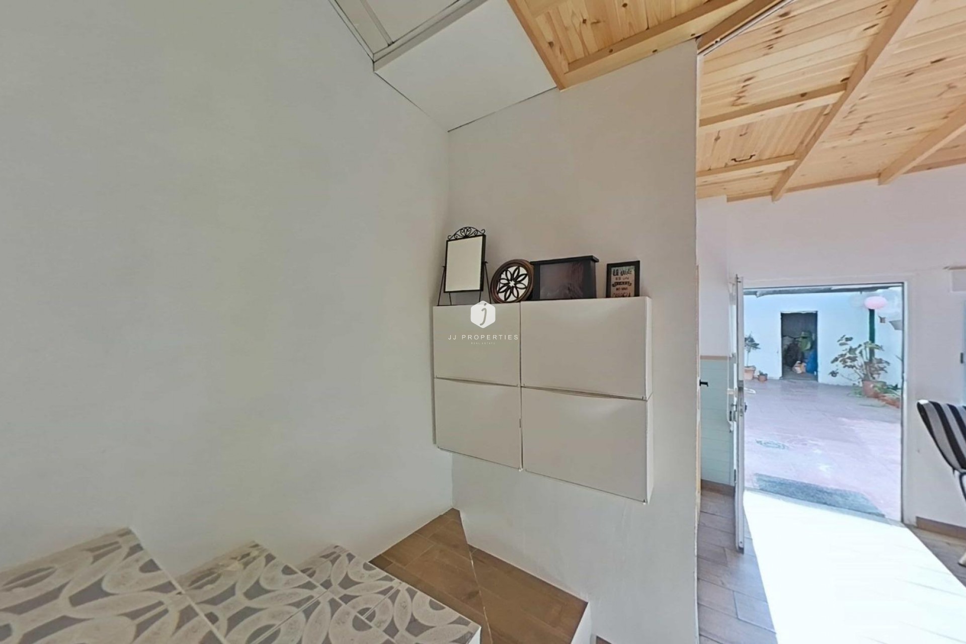 Aus zweiter Hand - Chalet -
Formentera del Segura - Centro