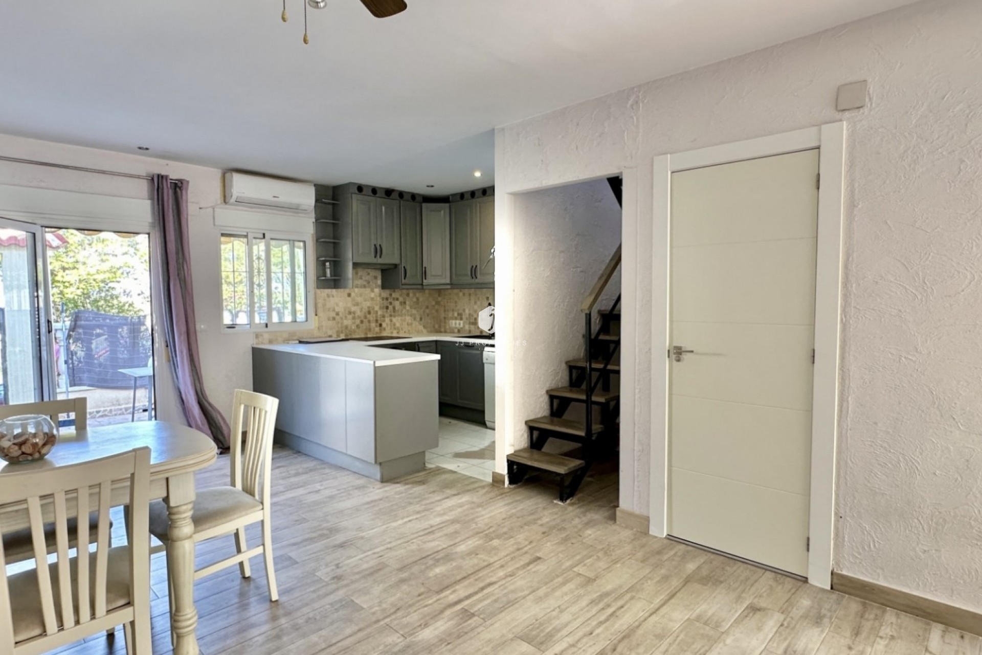 Aus zweiter Hand - Chalet -
Guardamar del Segura - Costa Blanca