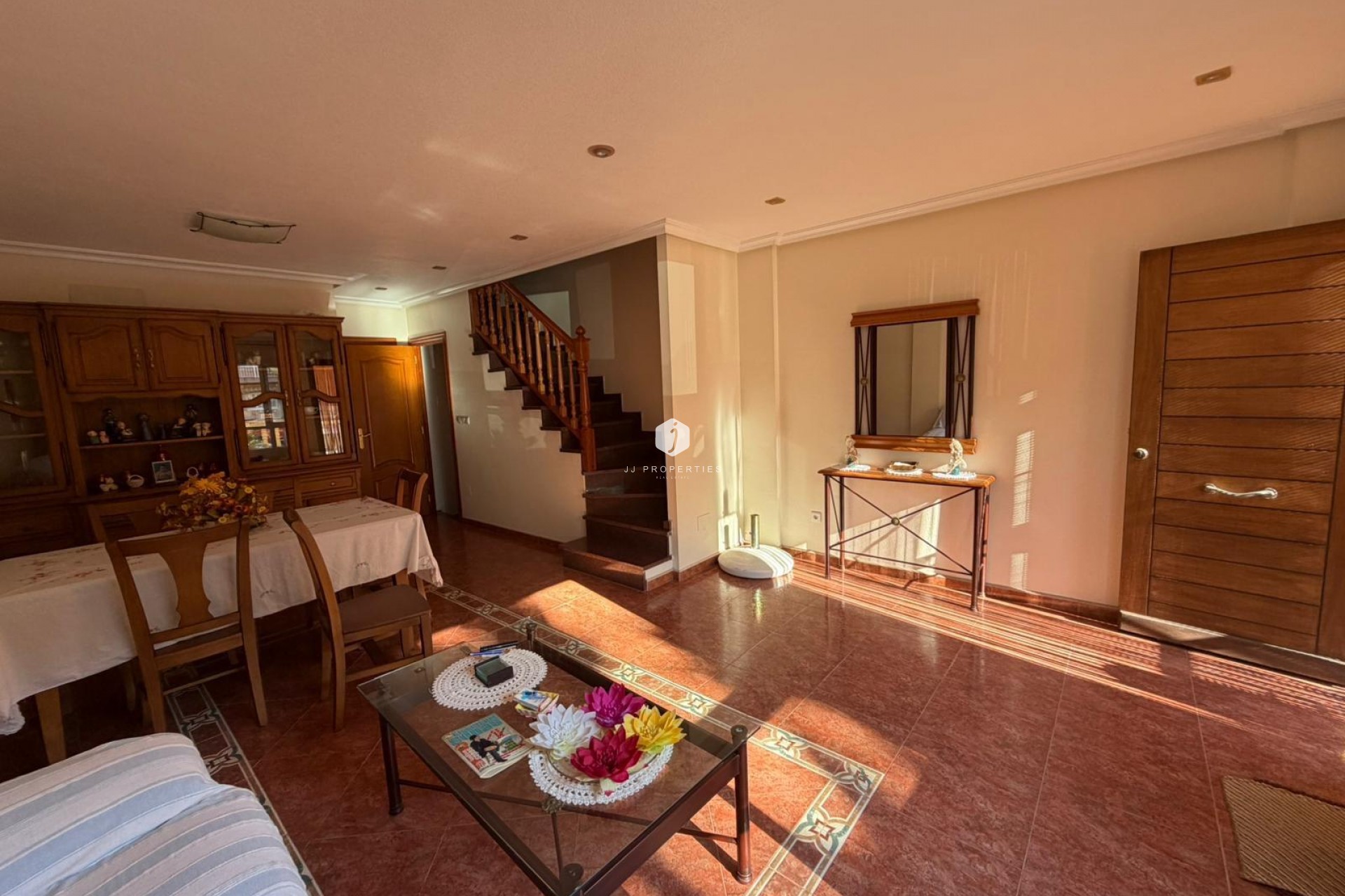 Aus zweiter Hand - Chalet -
Guardamar del Segura - Pueblo