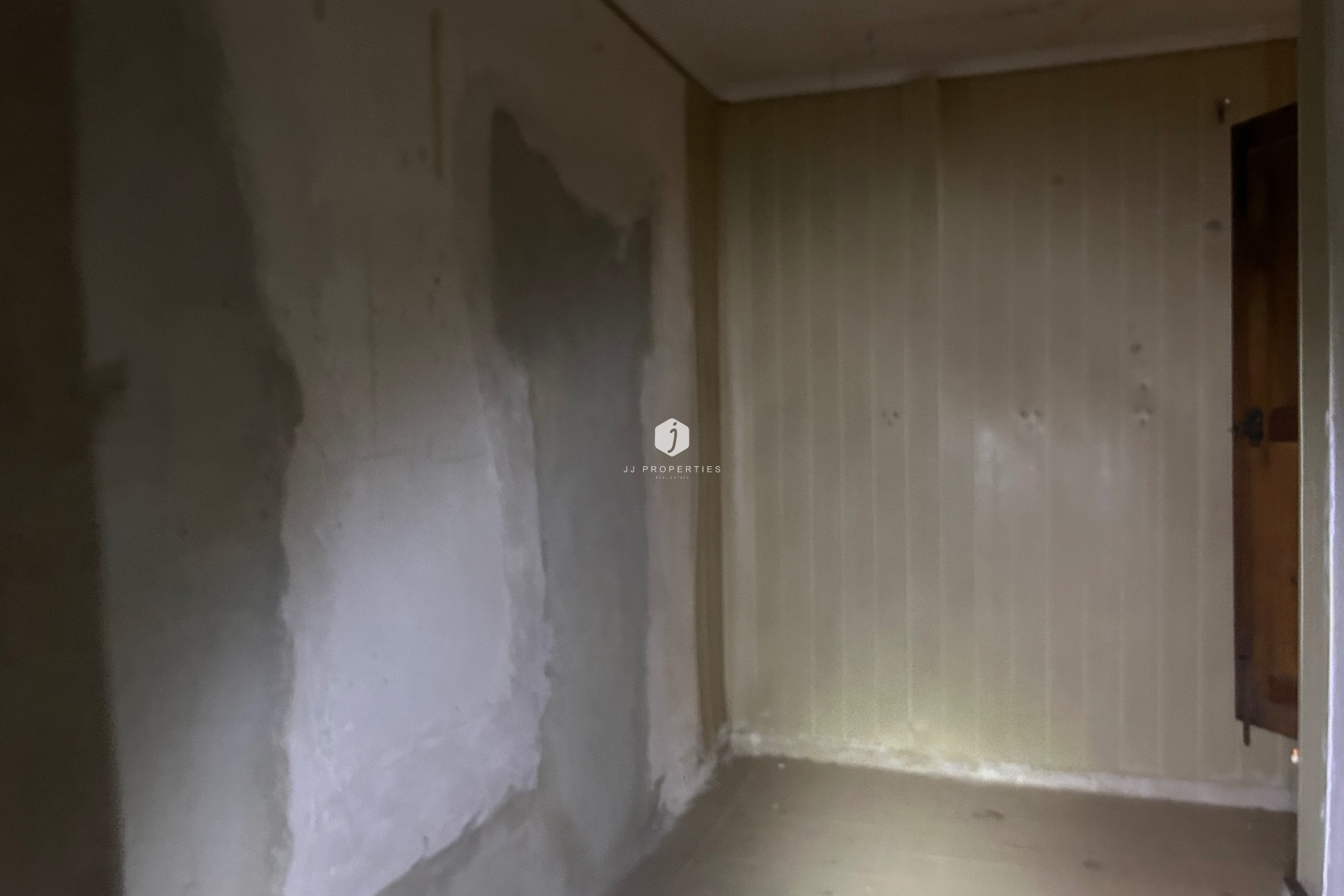 Aus zweiter Hand - Chalet -
Jacarilla - Inland