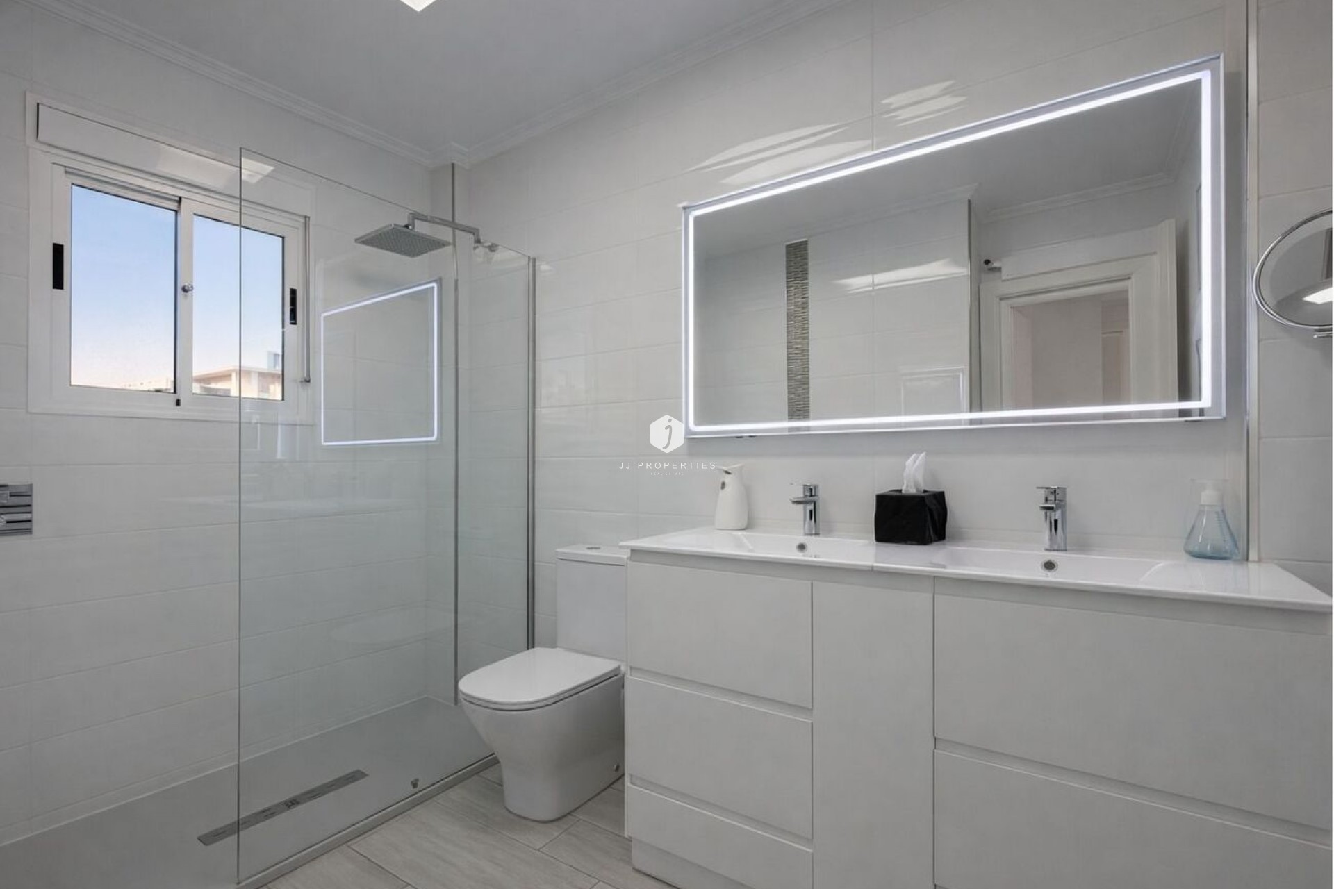 Aus zweiter Hand - Chalet -
La Zenia - Costa Blanca