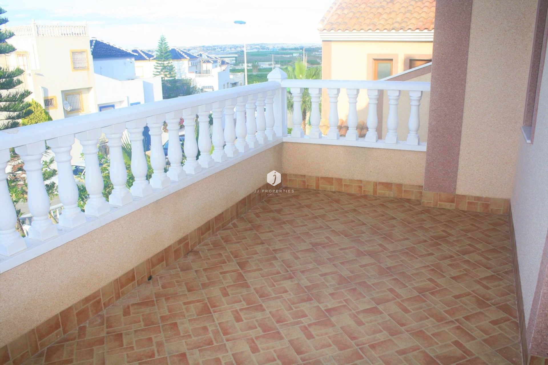 Aus zweiter Hand - Chalet -
Los Altos - Costa Blanca
