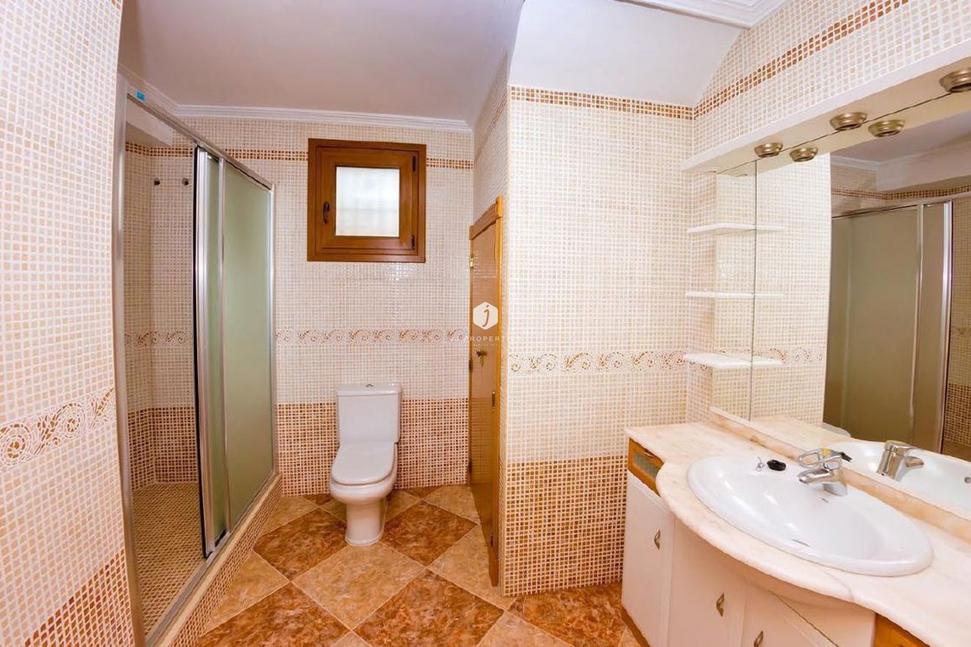 Aus zweiter Hand - Chalet -
Los Altos - Costa Blanca
