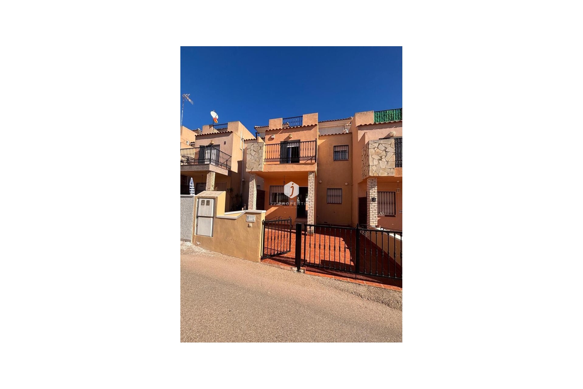 Aus zweiter Hand - Chalet -
Los Altos - Costa Blanca