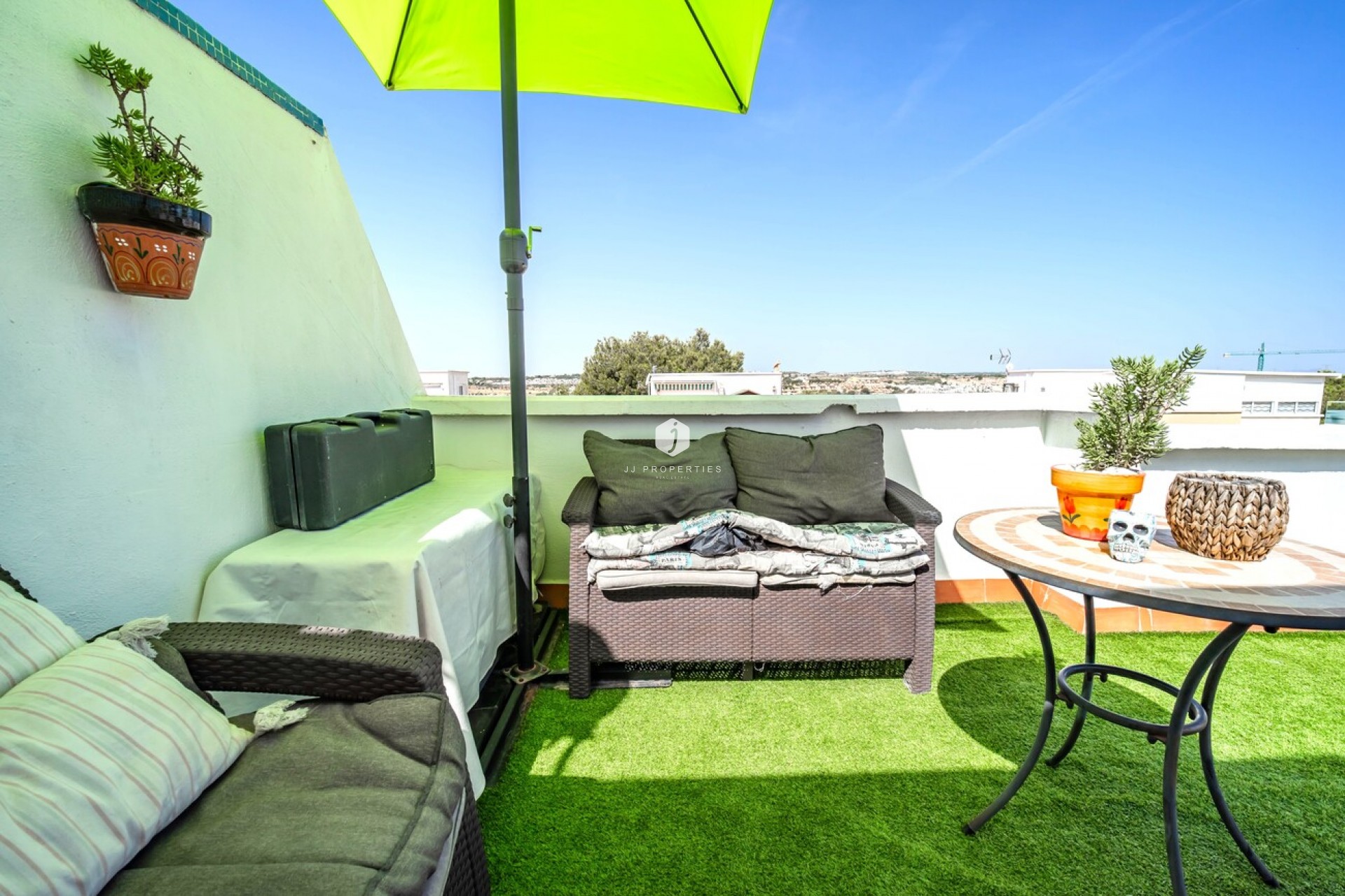 Aus zweiter Hand - Chalet -
Los Altos - Res Valle de los pinos