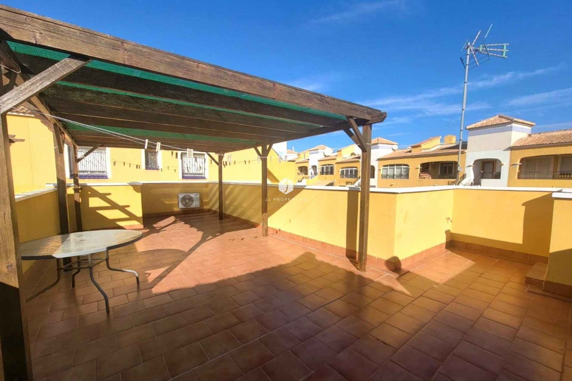 Aus zweiter Hand - Chalet -
Los Montesinos - Los Montesinos - Urb. La Herrada