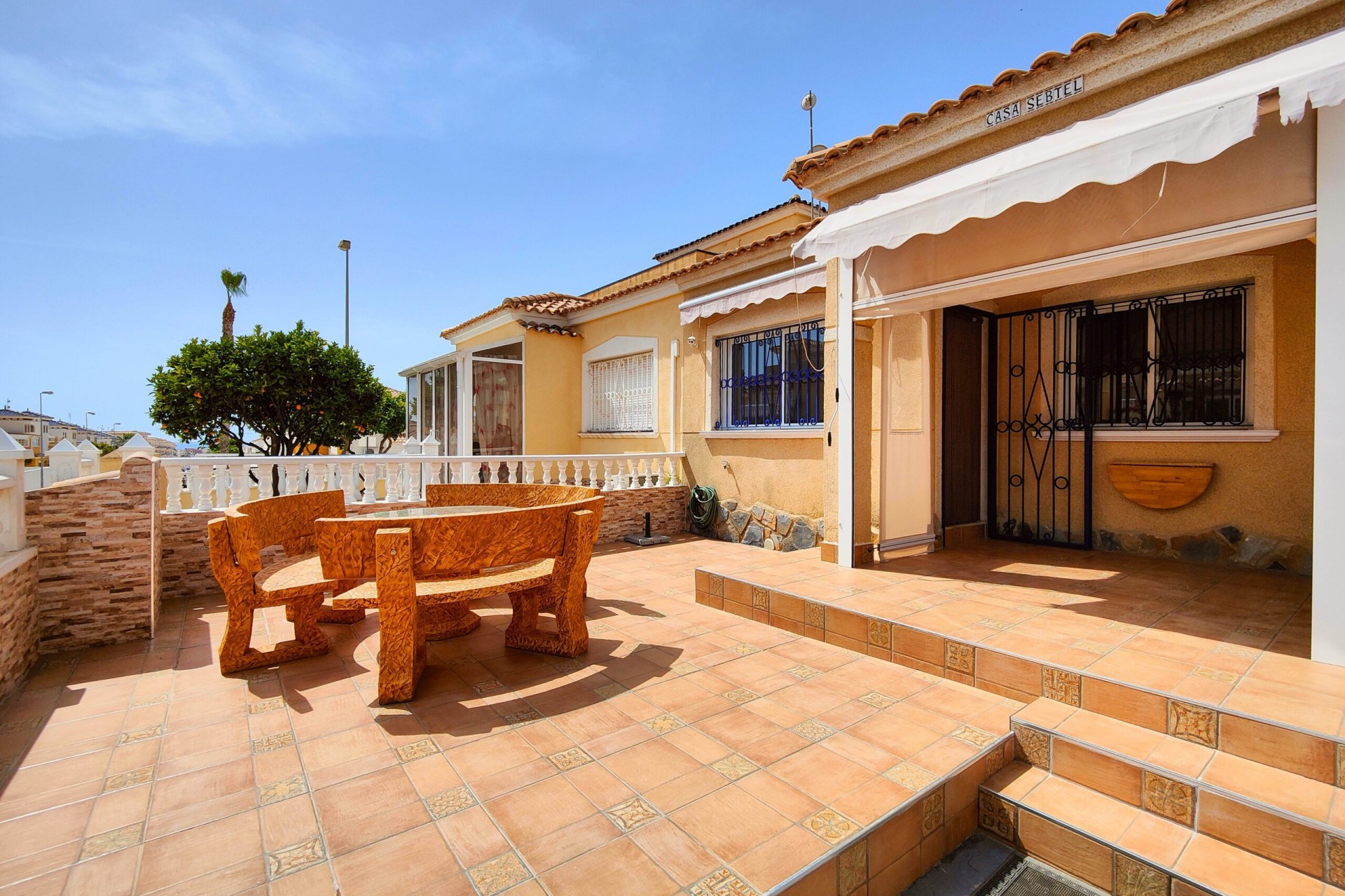 Aus zweiter Hand - Chalet -
Orihuela Costa - Costa Blanca