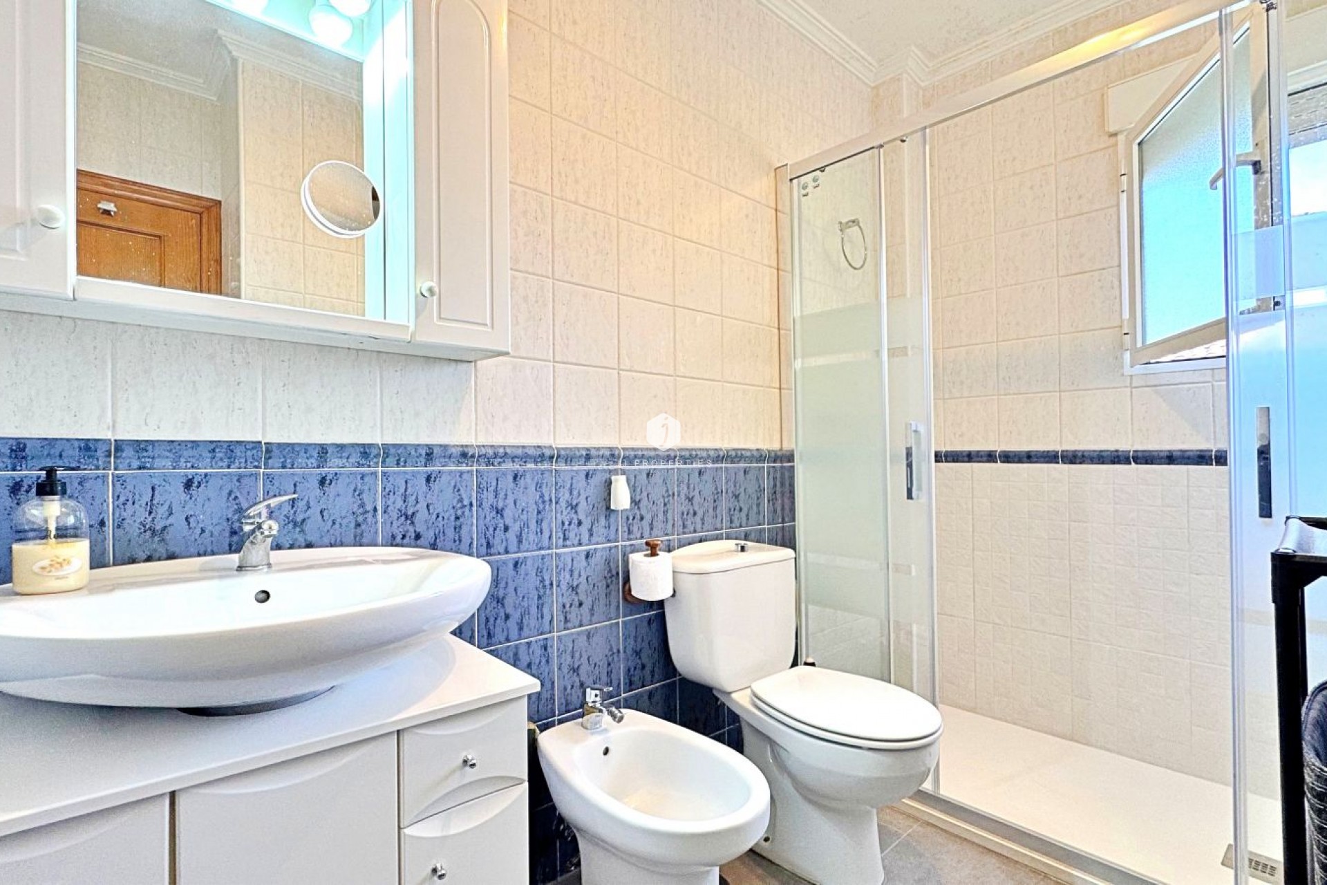 Aus zweiter Hand - Chalet -
Orihuela Costa - Costa Blanca