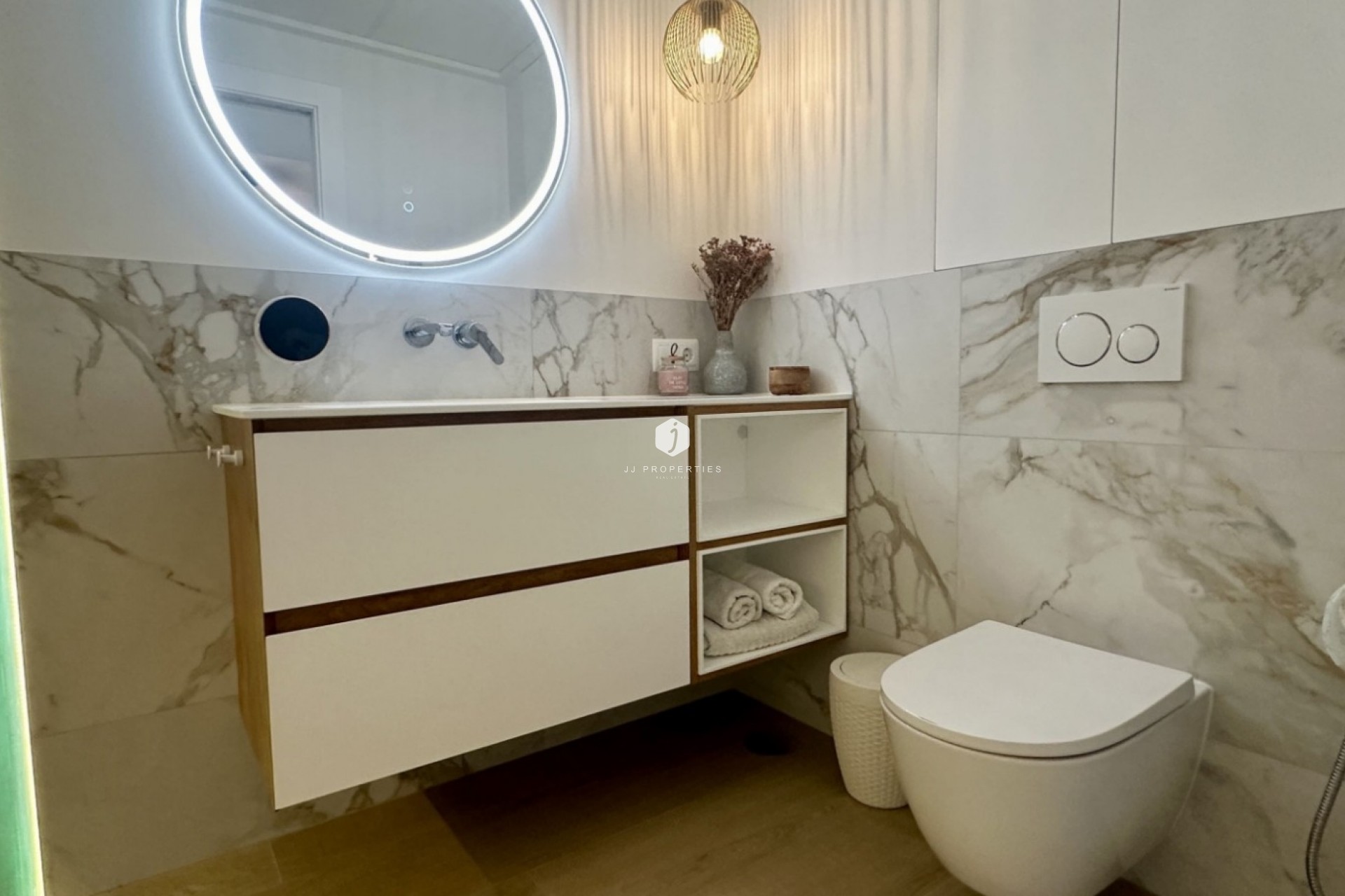 Aus zweiter Hand - Chalet -
Orihuela Costa - Costa Blanca