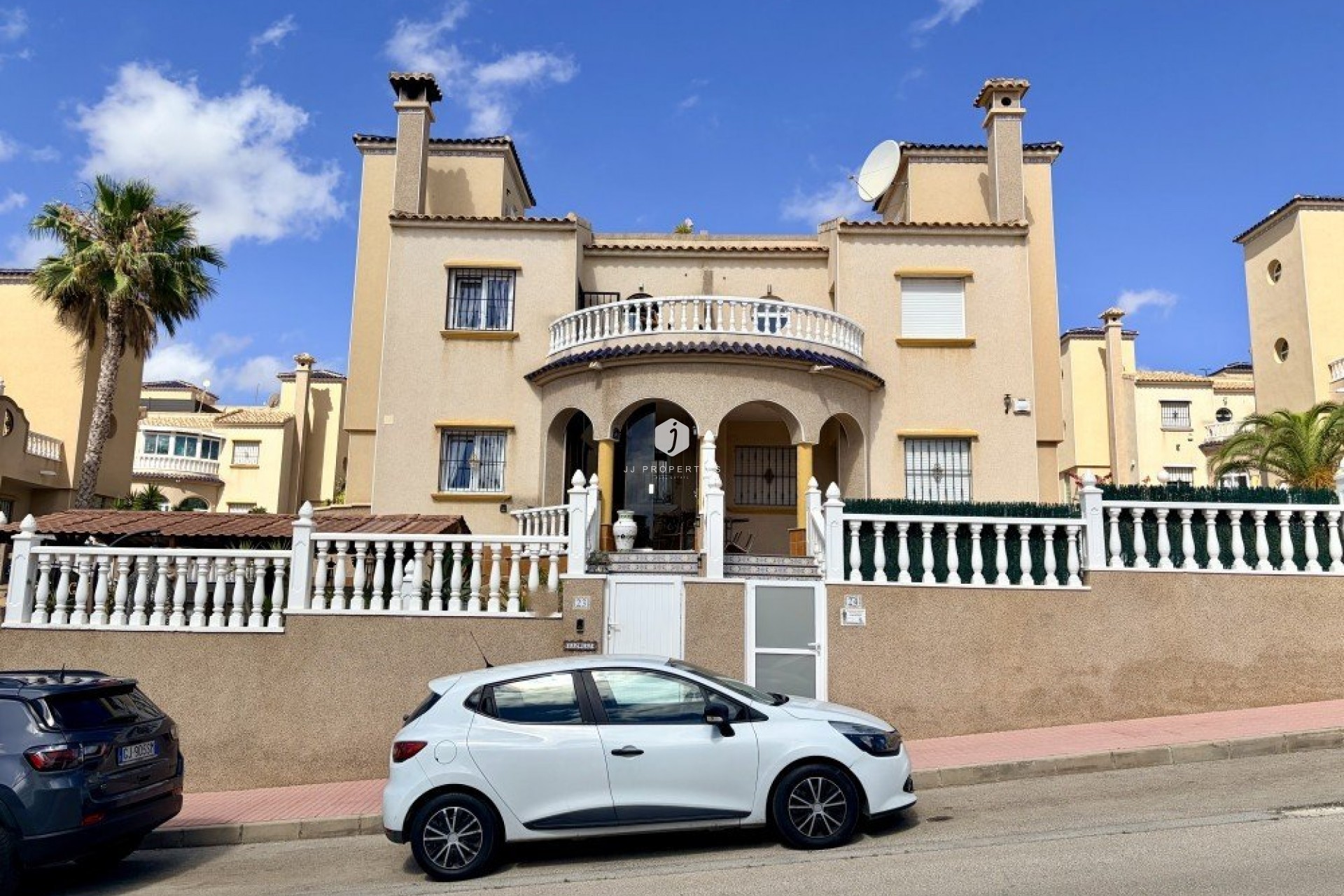 Aus zweiter Hand - Chalet -
Orihuela Costa - Costa Blanca
