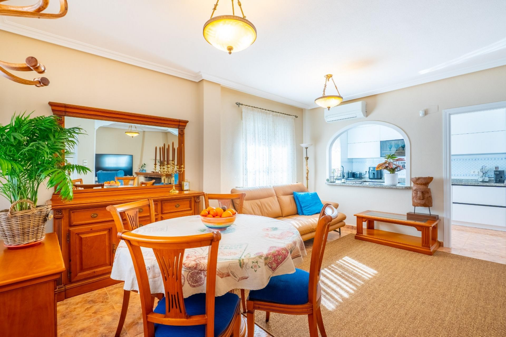 Aus zweiter Hand - Chalet -
Orihuela Costa - La Regia