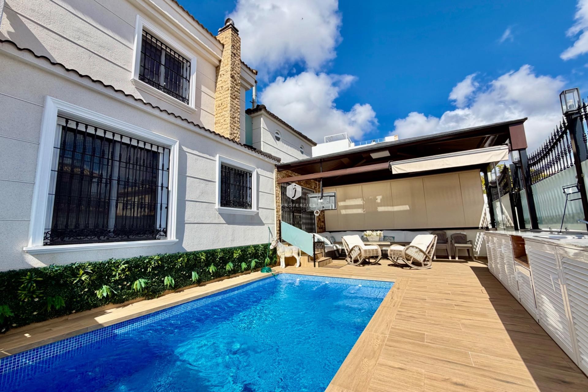 Aus zweiter Hand - Chalet -
Orihuela Costa - La Zenia