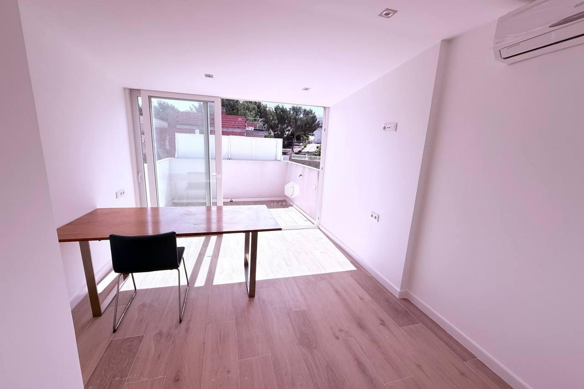 Aus zweiter Hand - Chalet -
Orihuela Costa - Las Filipinas