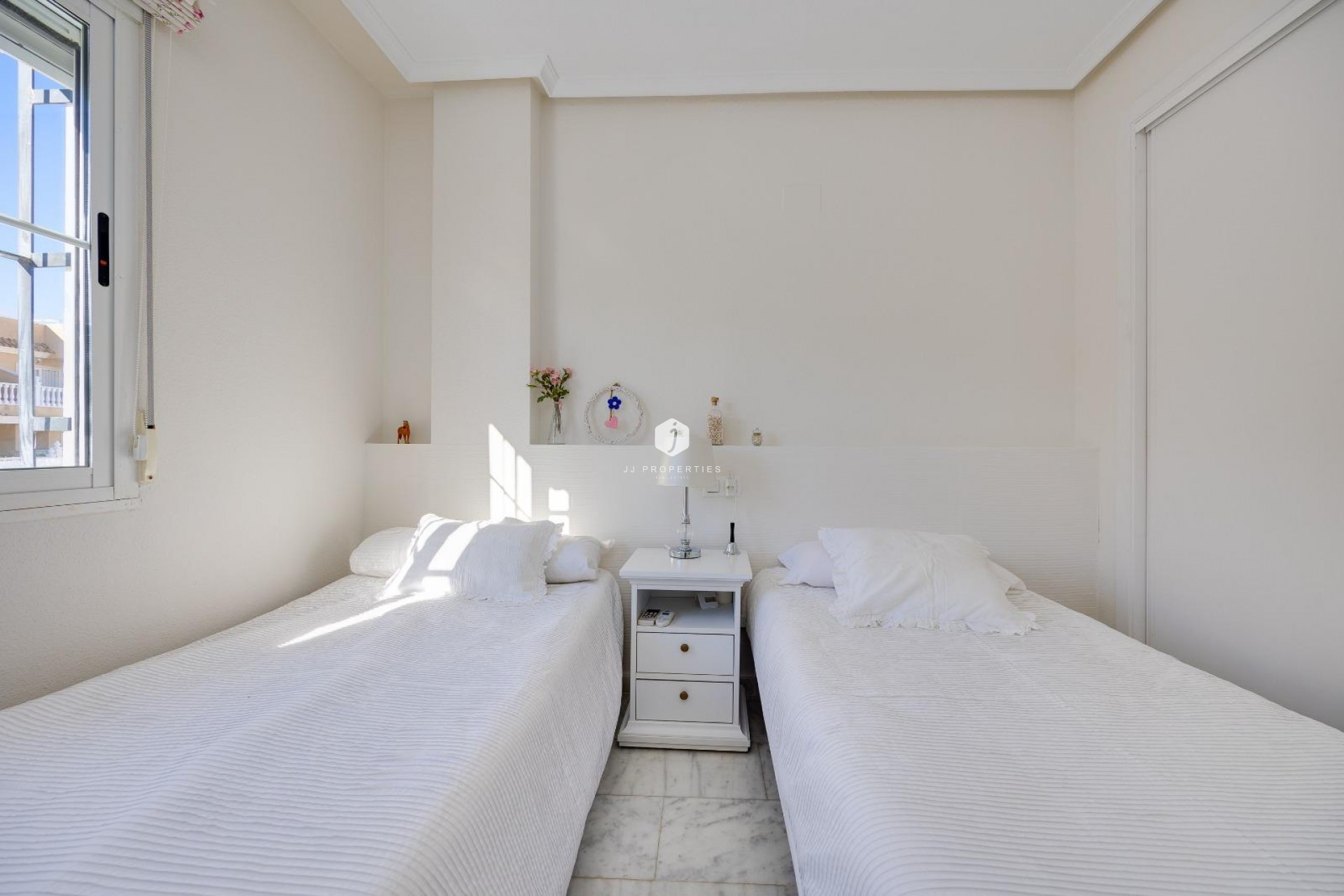 Aus zweiter Hand - Chalet -
Orihuela Costa - Las Filipinas
