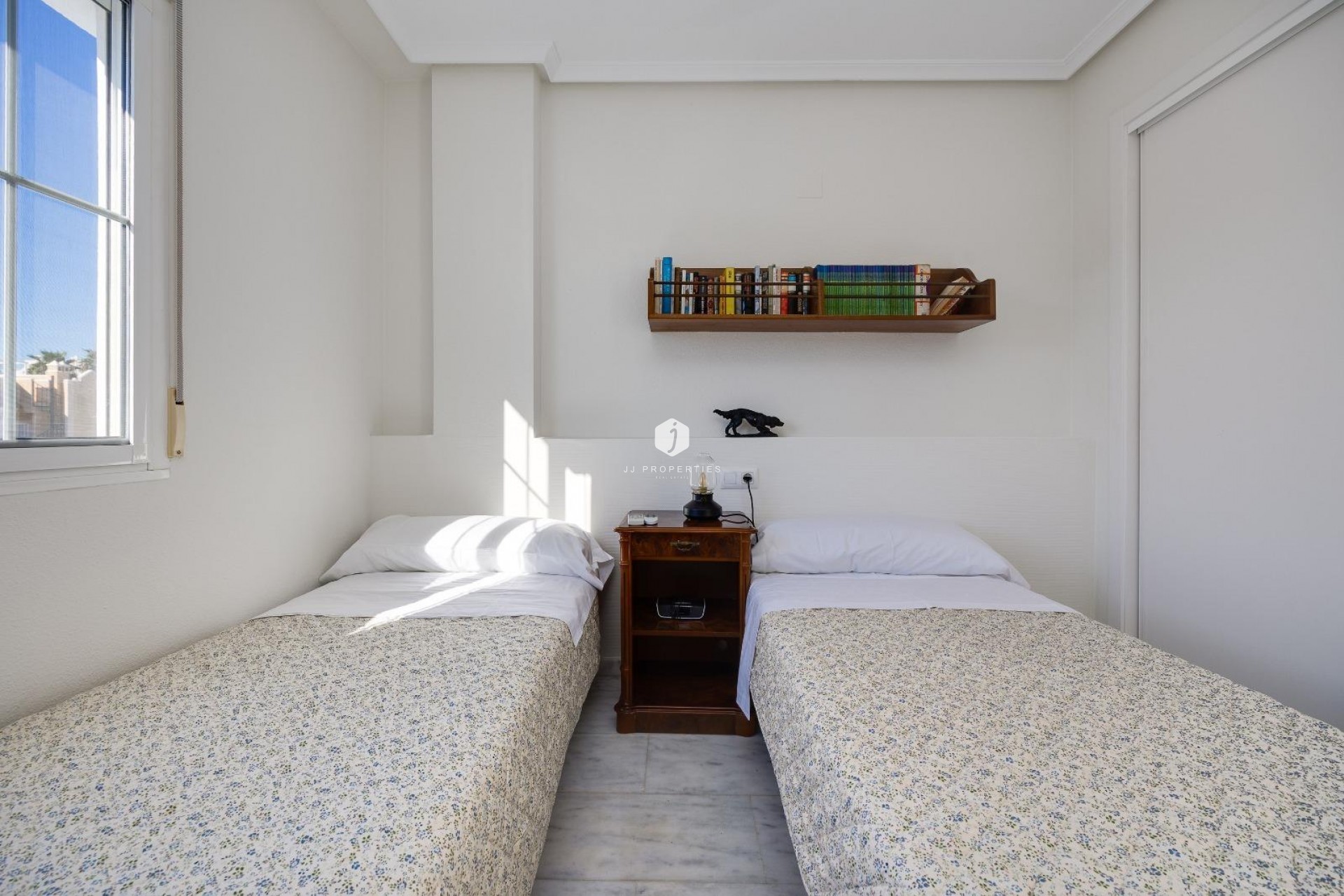 Aus zweiter Hand - Chalet -
Orihuela Costa - Las Filipinas