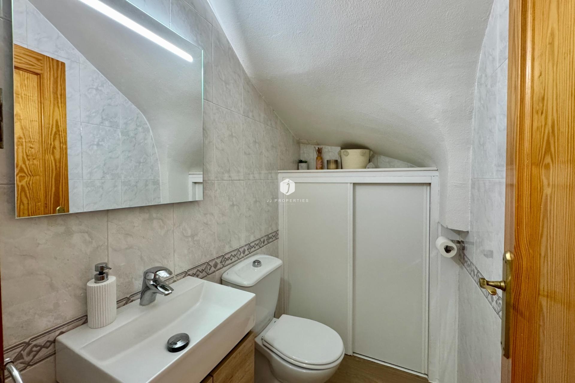 Aus zweiter Hand - Chalet -
Orihuela Costa - Las Filipinas