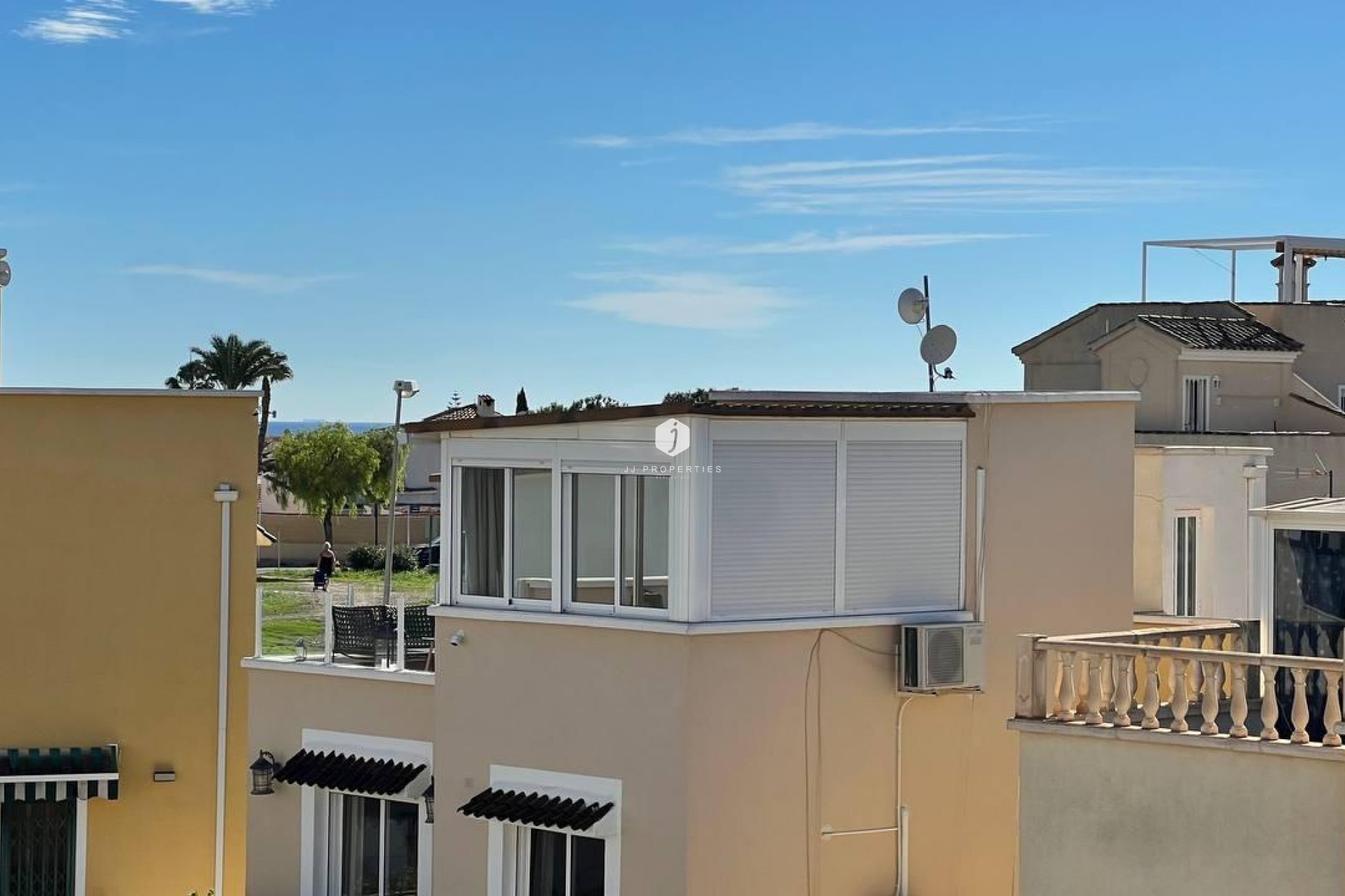 Aus zweiter Hand - Chalet -
Orihuela Costa - Los Almendros-la Florida