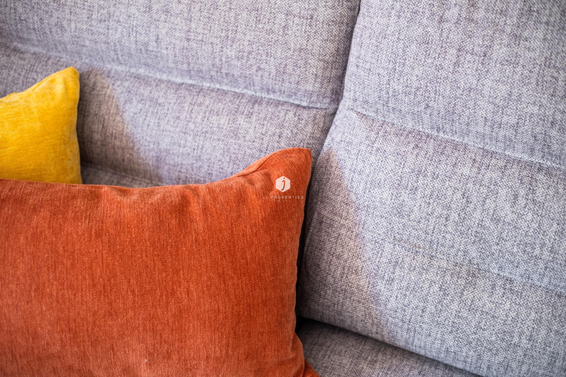 Aus zweiter Hand - Chalet -
Orihuela Costa - Los Almendros-la Florida