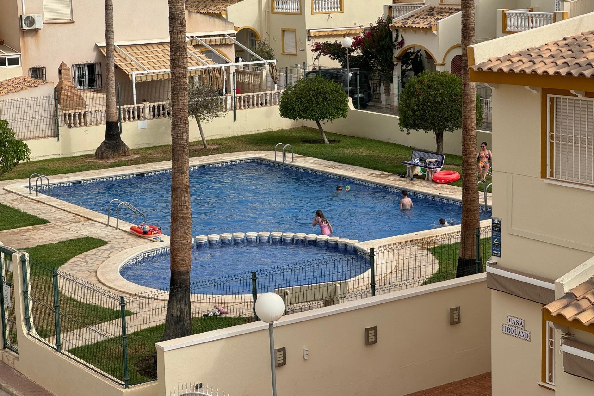 Aus zweiter Hand - Chalet -
Orihuela Costa - Los Dolses