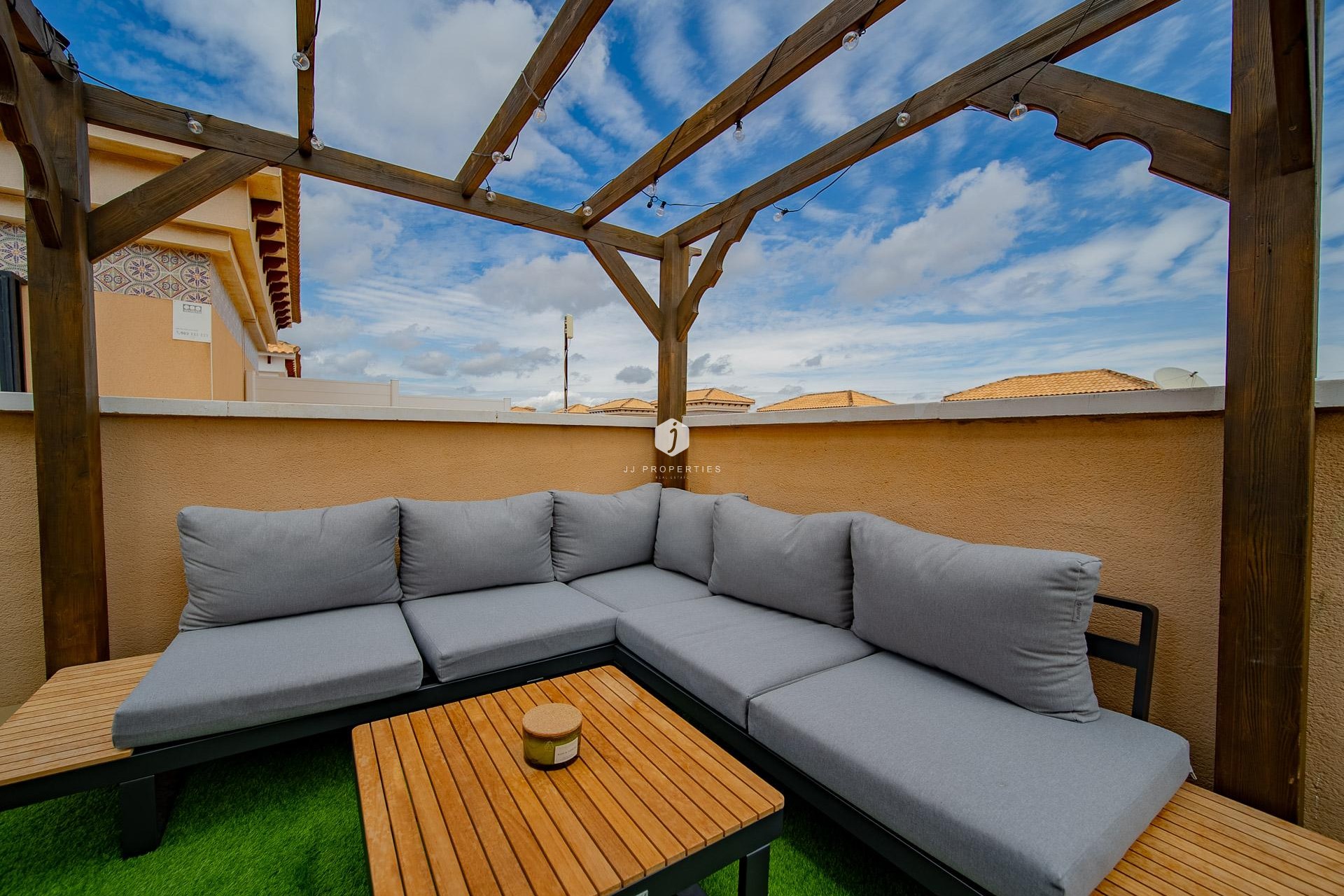 Aus zweiter Hand - Chalet -
Orihuela Costa - PAU 26