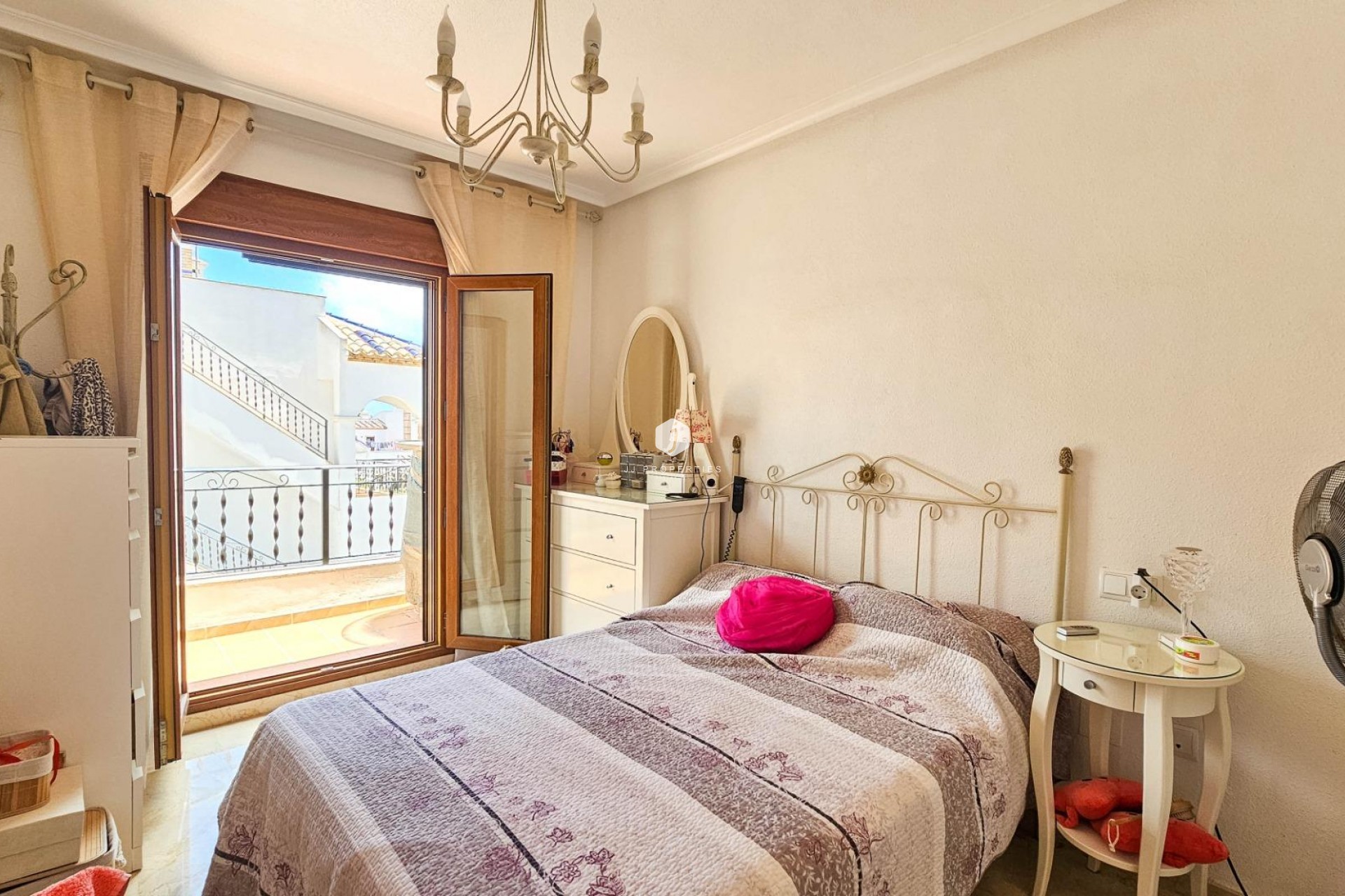 Aus zweiter Hand - Chalet -
Orihuela Costa - PAU 8