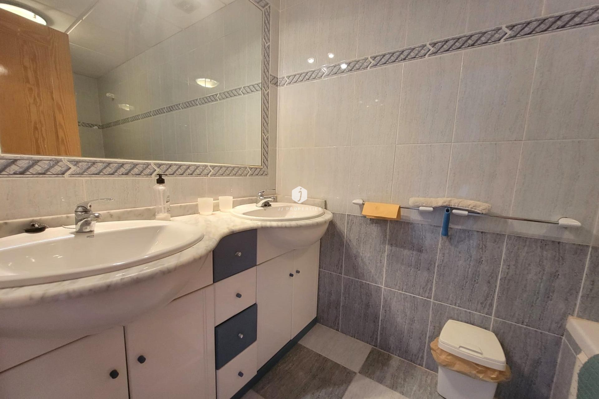 Aus zweiter Hand - Chalet -
Orihuela Costa - Playa Flamenca