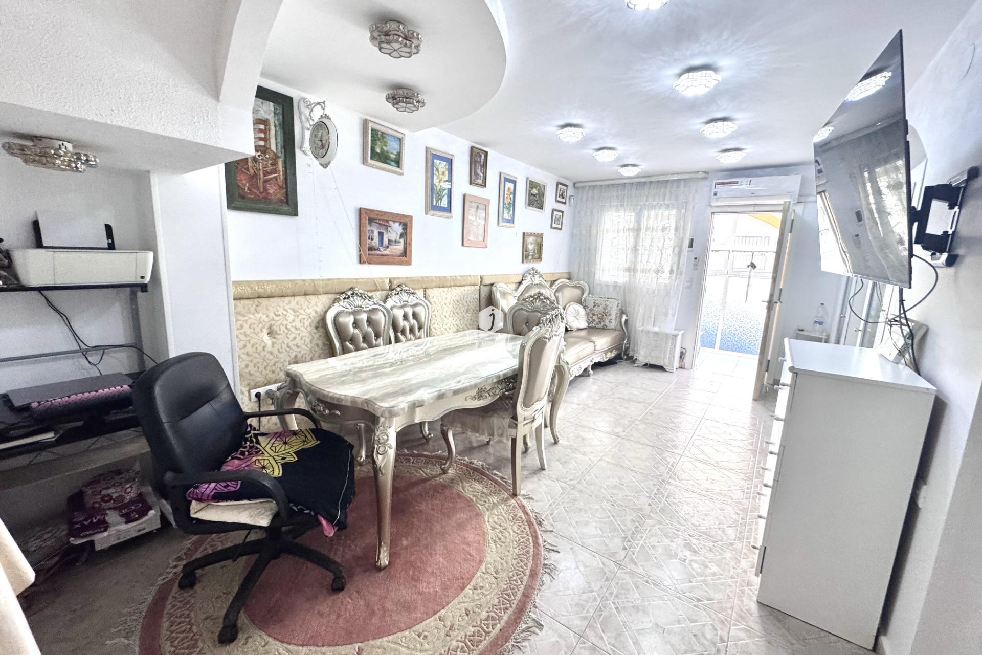 Aus zweiter Hand - Chalet -
Orihuela Costa - Playa Flamenca