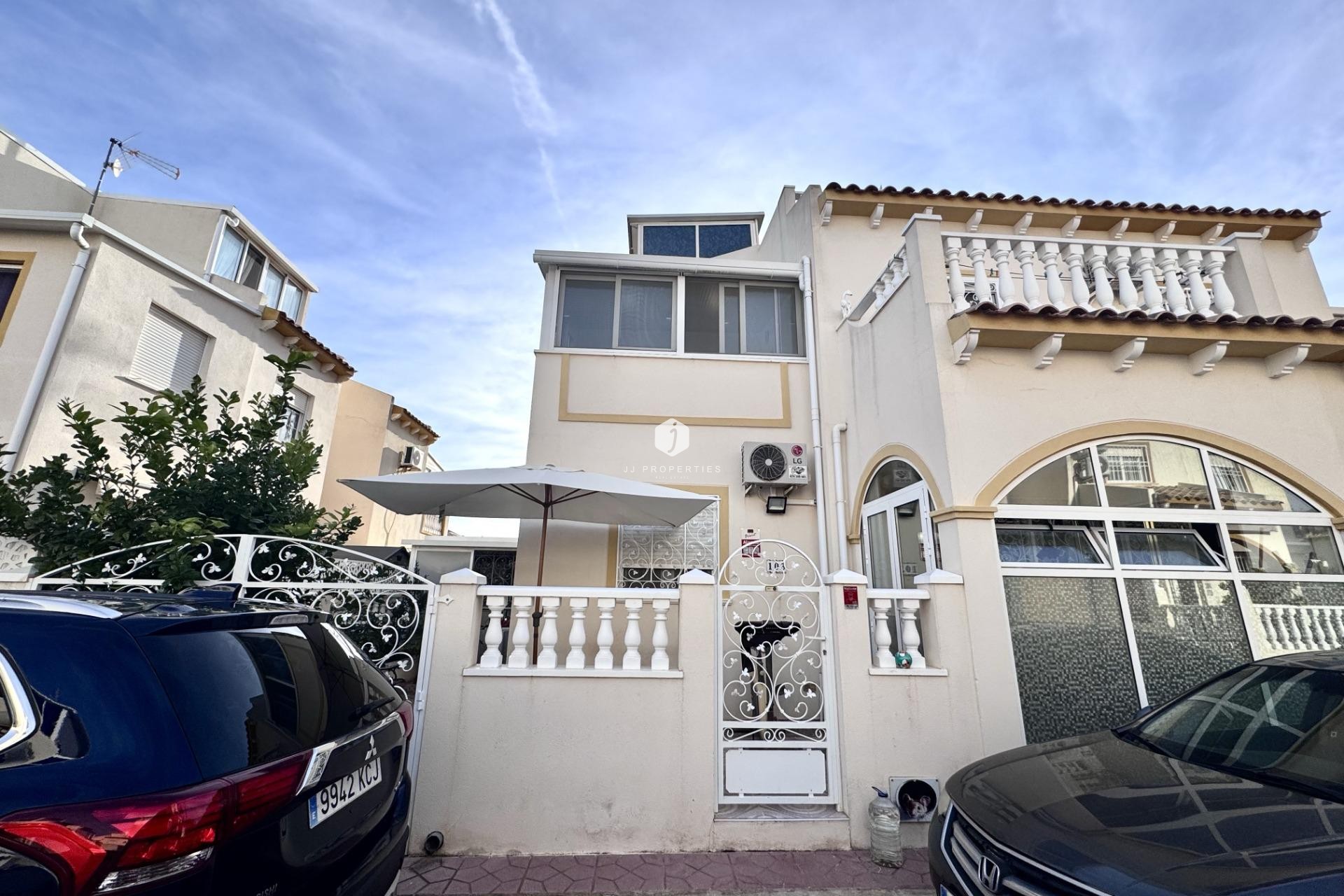 Aus zweiter Hand - Chalet -
Orihuela Costa - Playa Flamenca